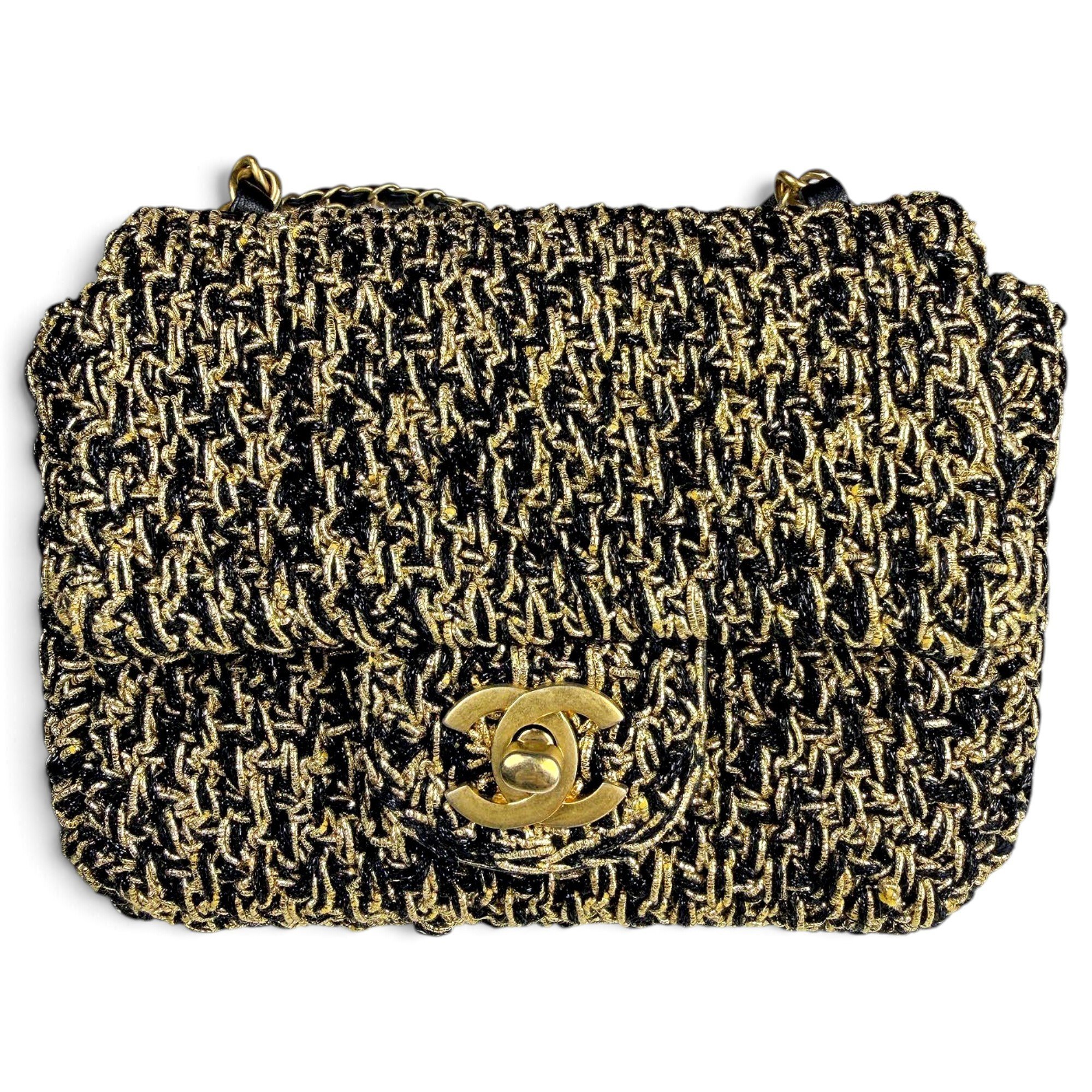 Timeless/Classique tweed crossbody bag