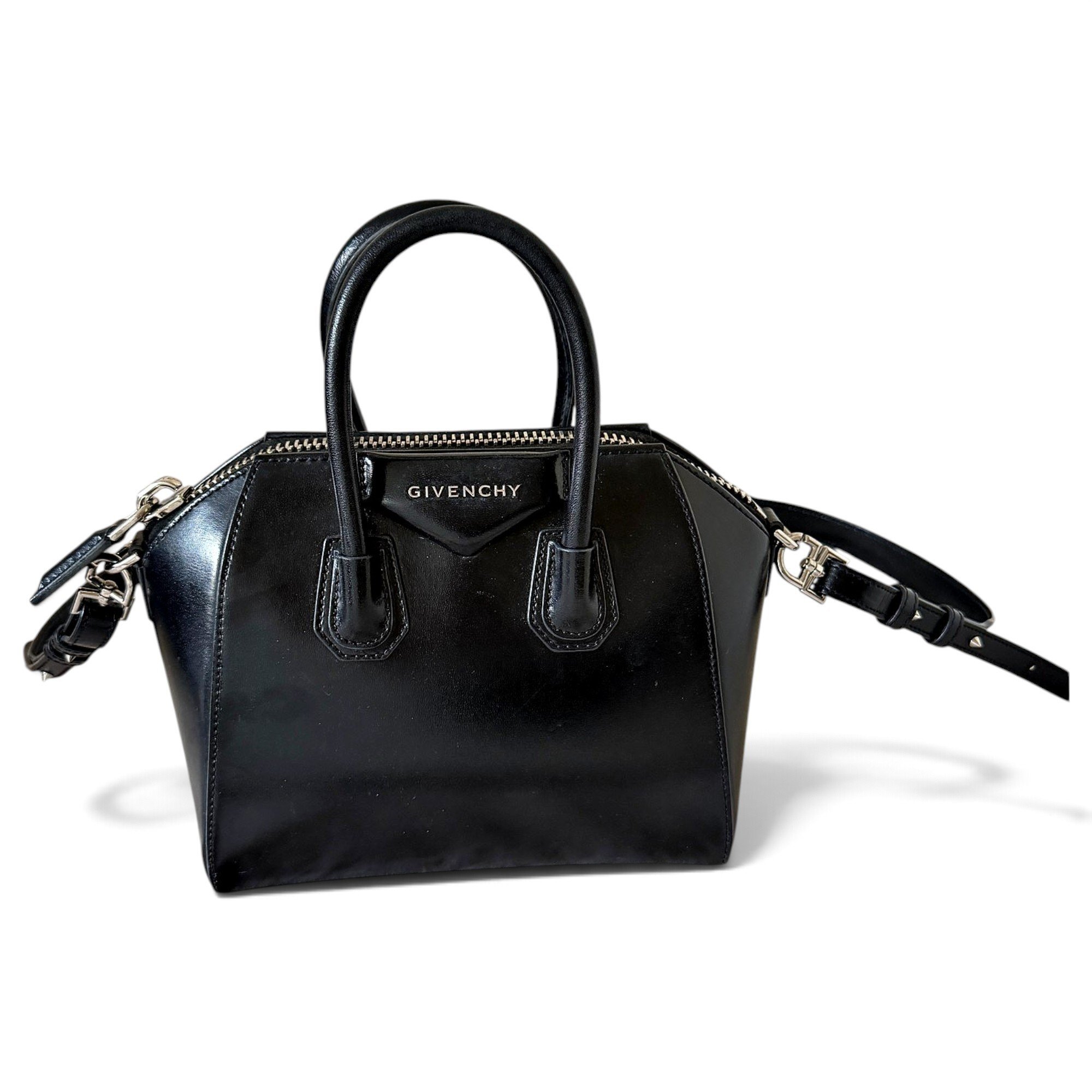 Antigona leather handbag