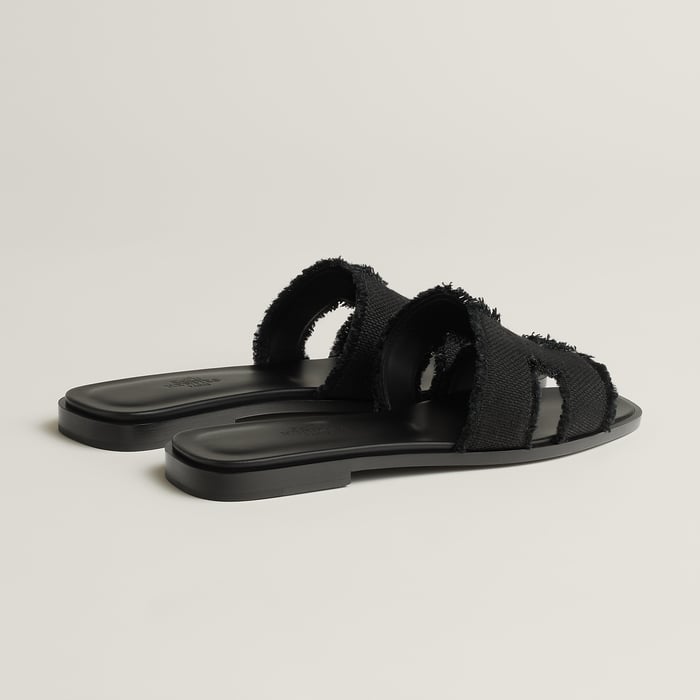 Noir Oran Sandal
