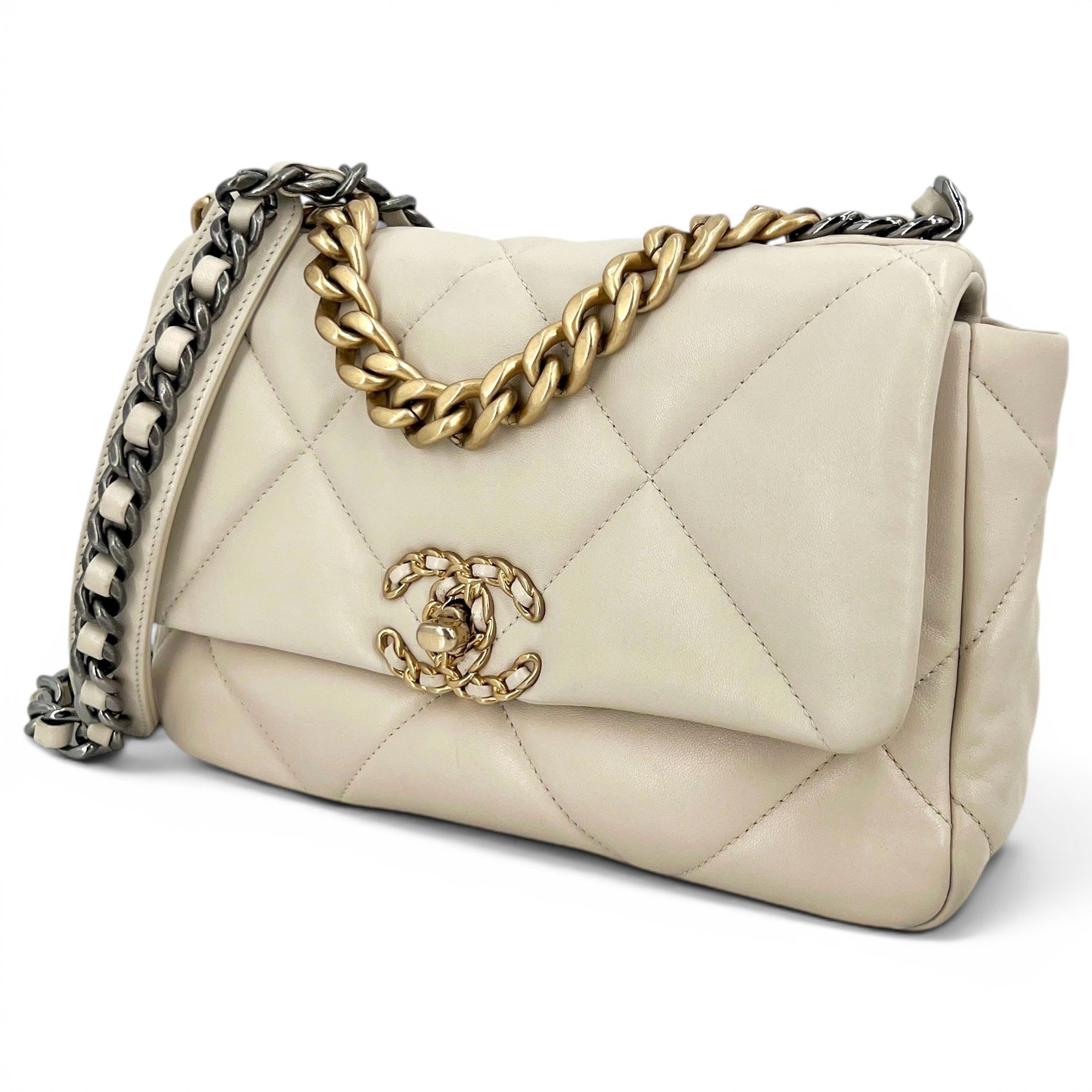 Chanel 19 leather handbag