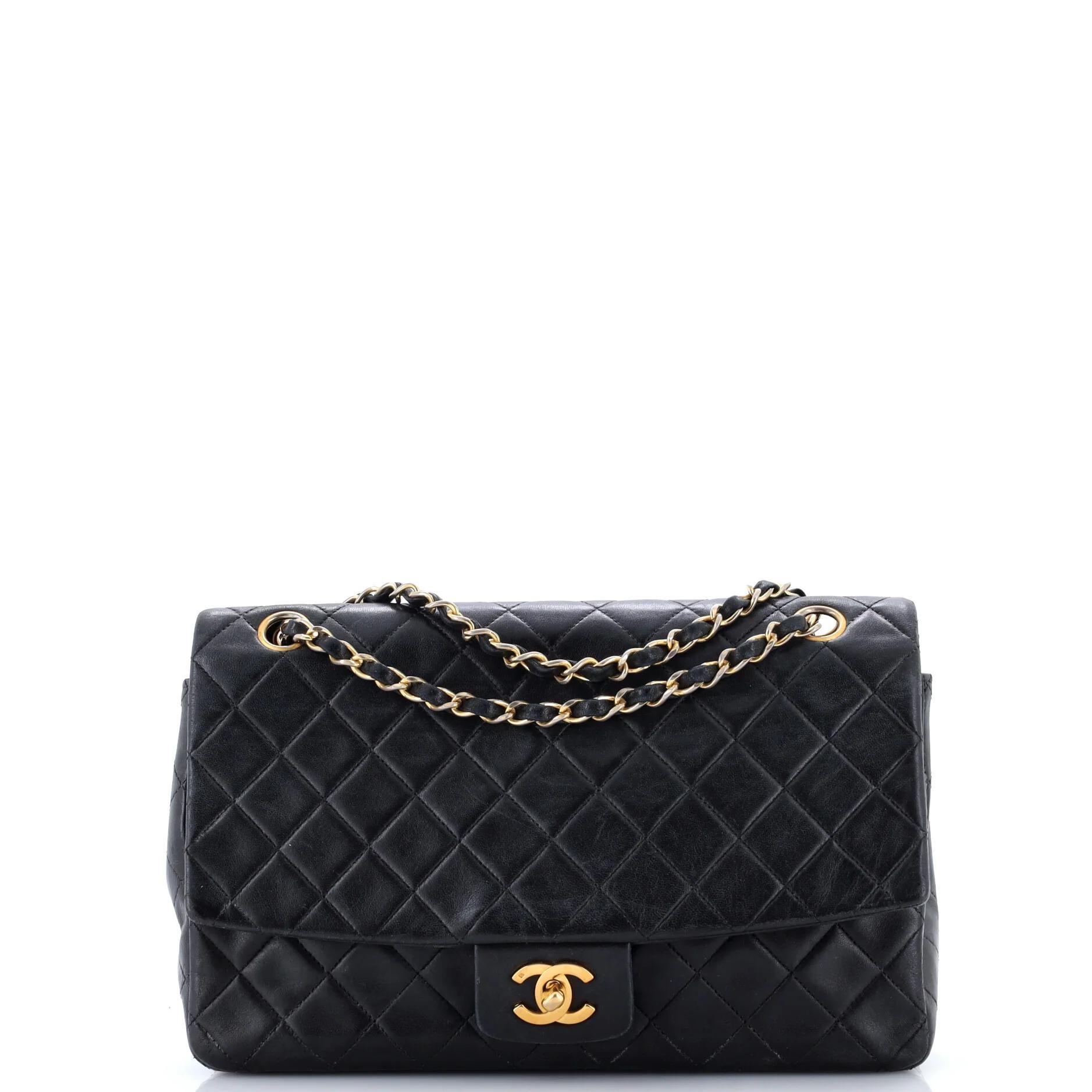 Vintage CC Chain leather handbag