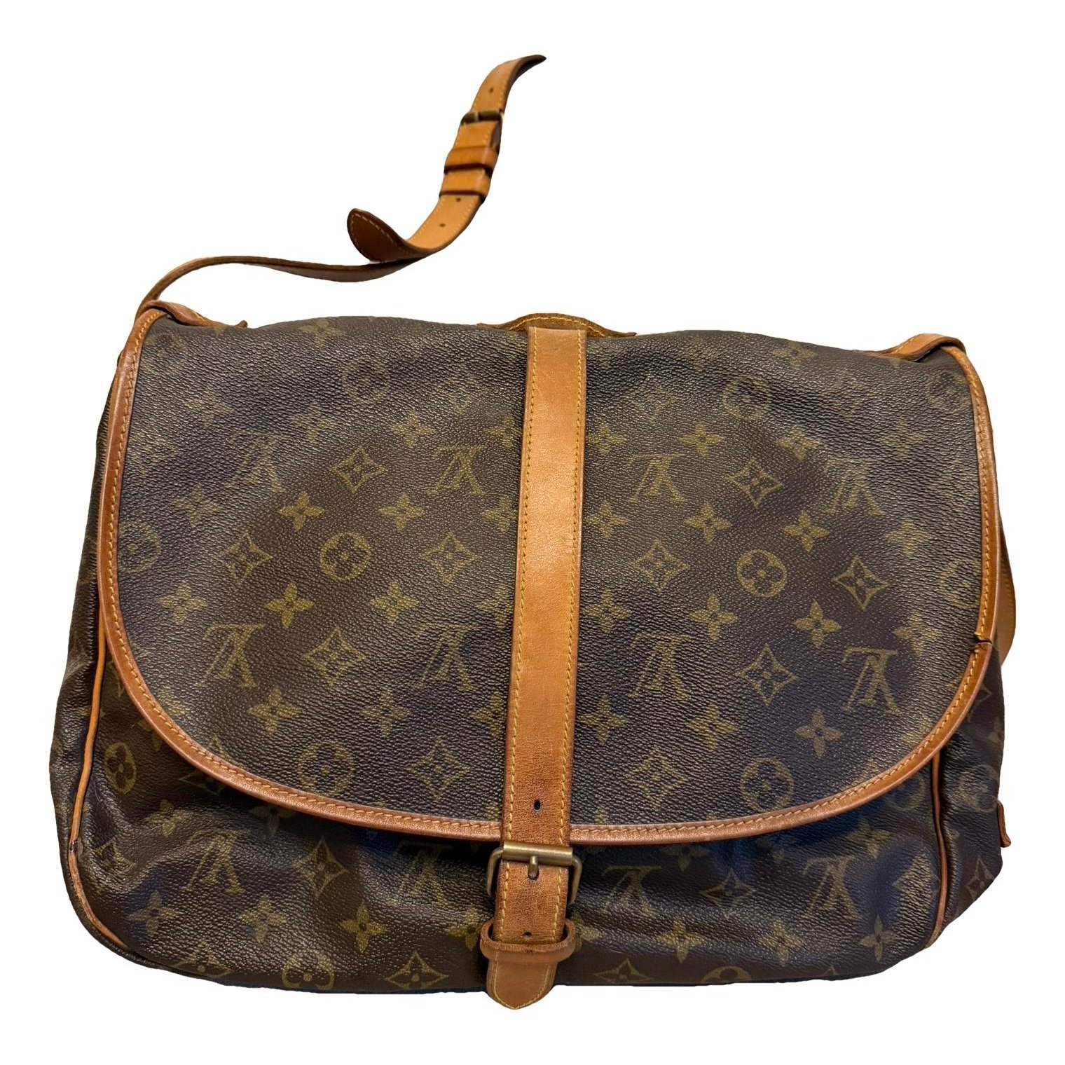 Saumur leather crossbody bag