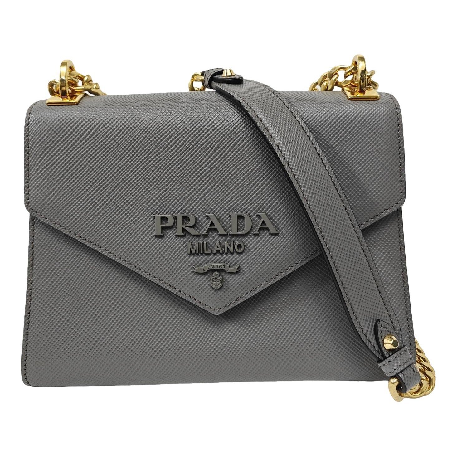 Monochrome leather handbag