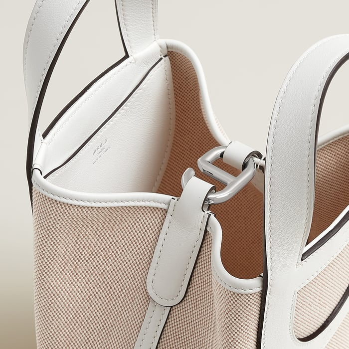 Hermès In-the-loop 18 Bag