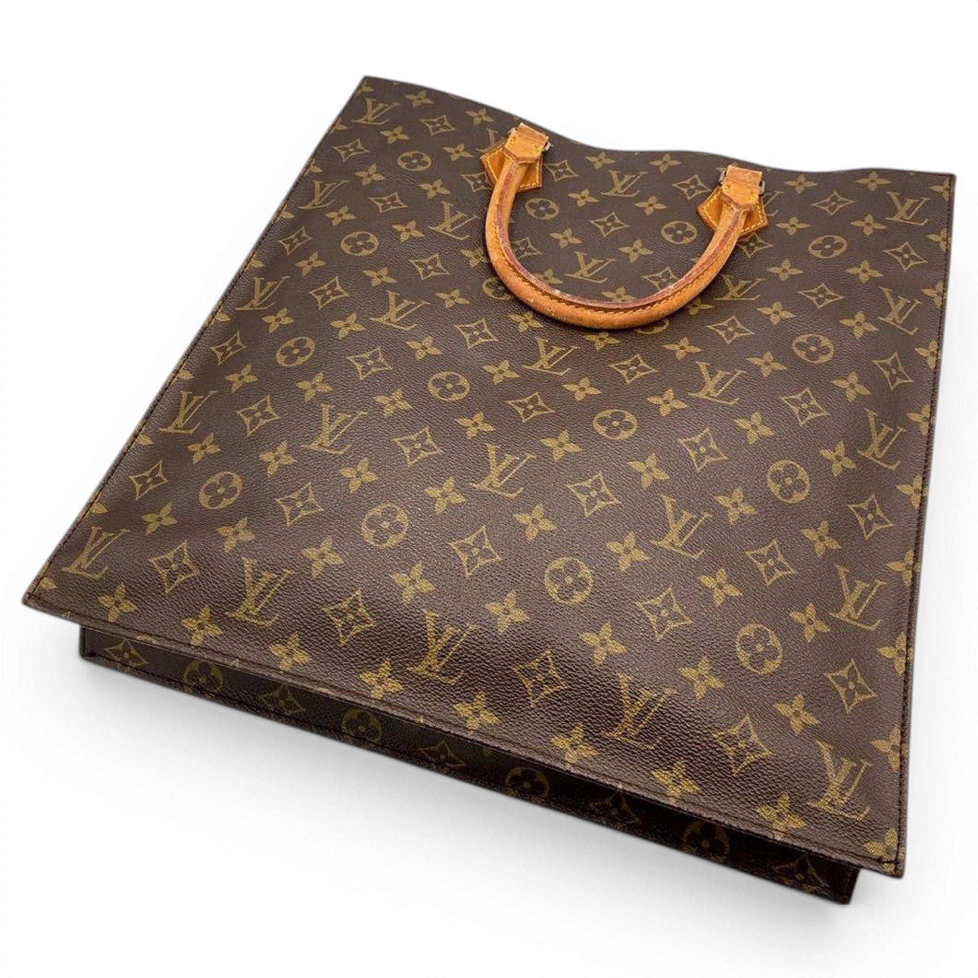 Plat leather handbag