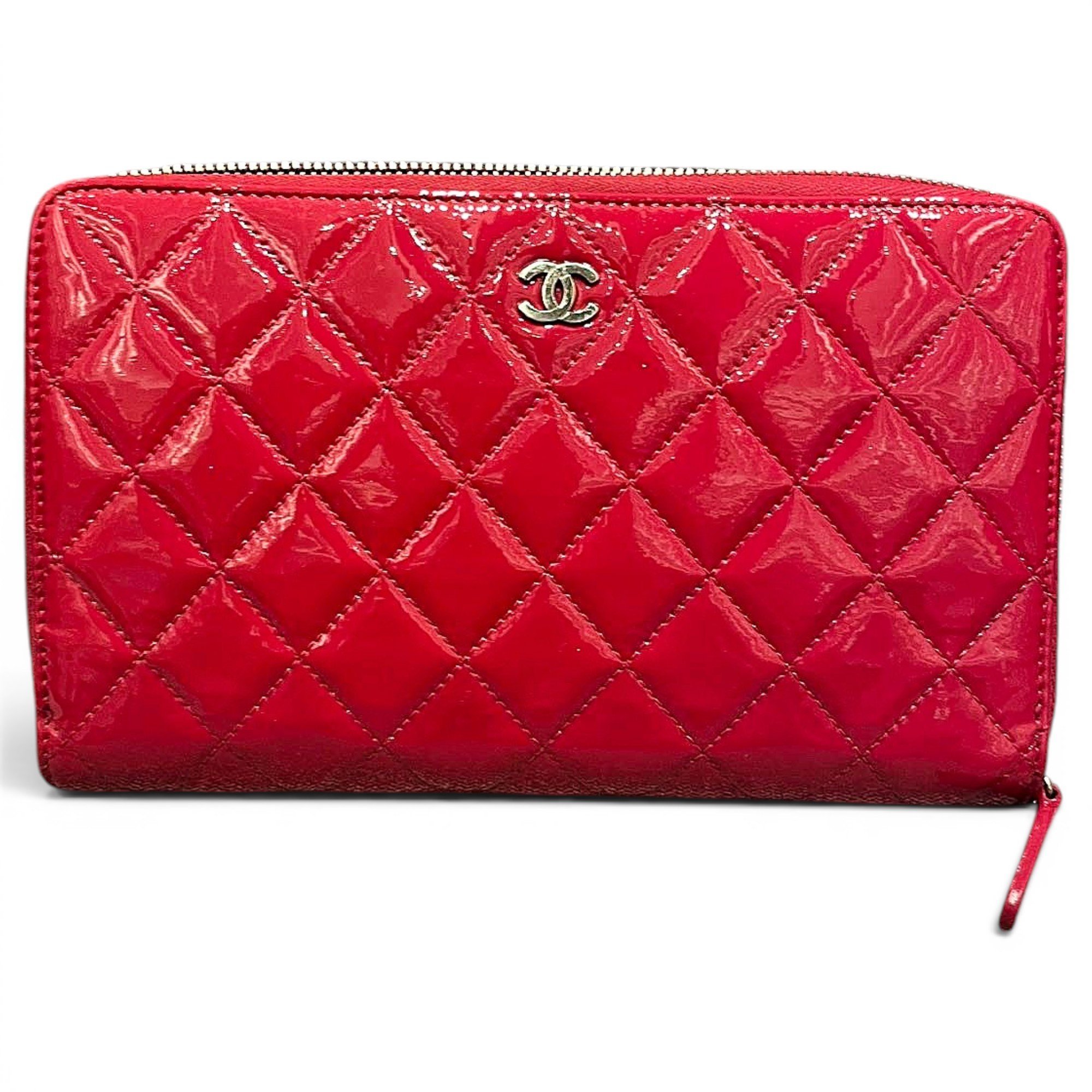 Patent leather clutch bag