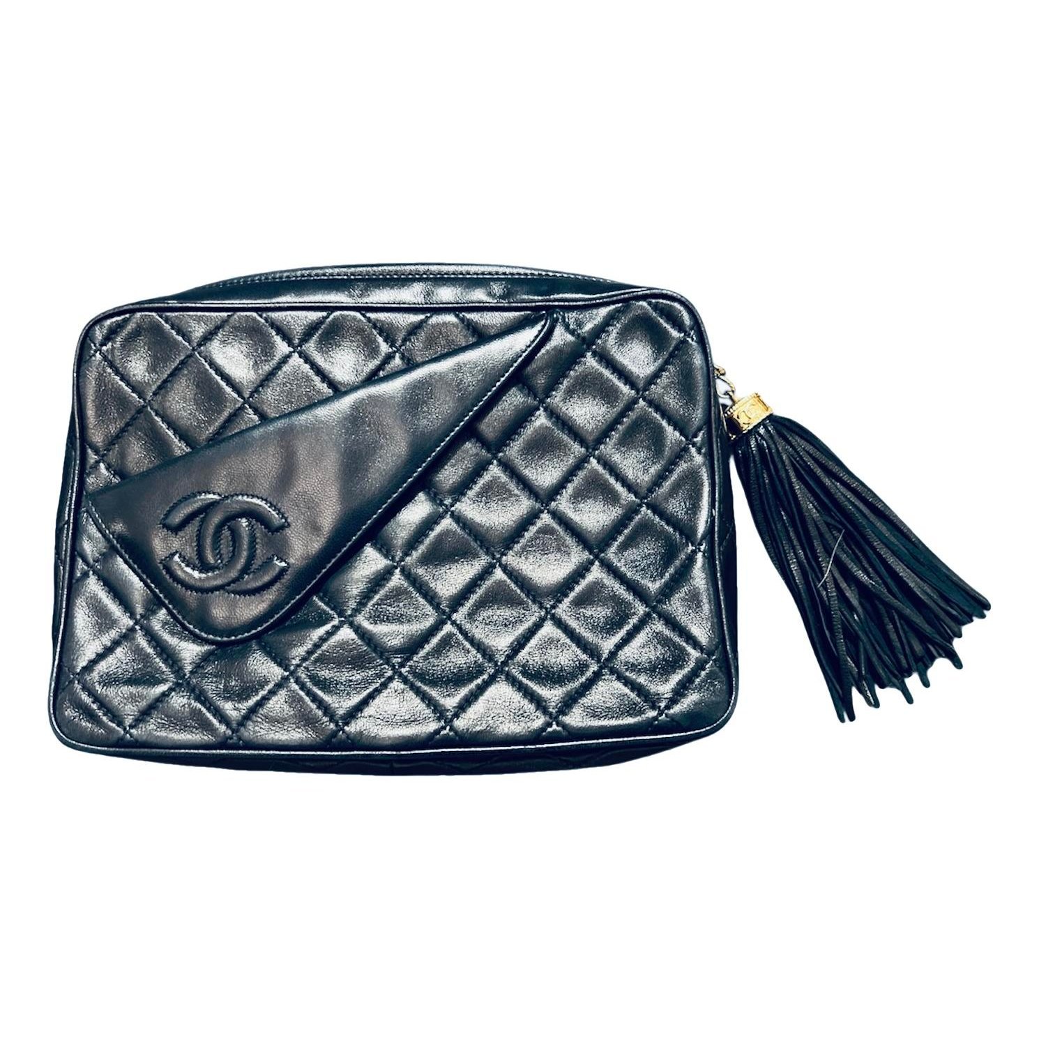 Chanel Leather clutch bag