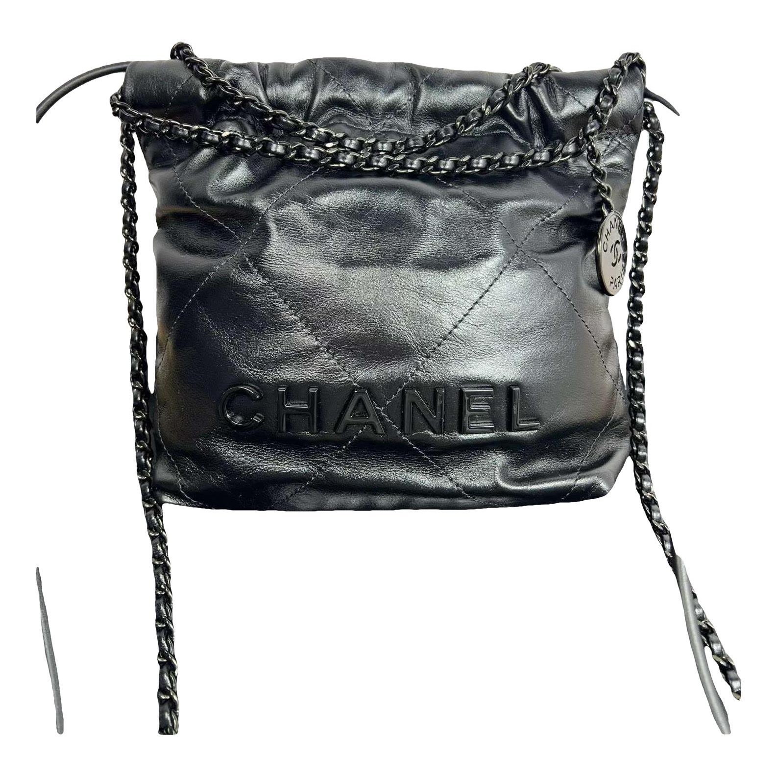 Chanel 22 leather handbag