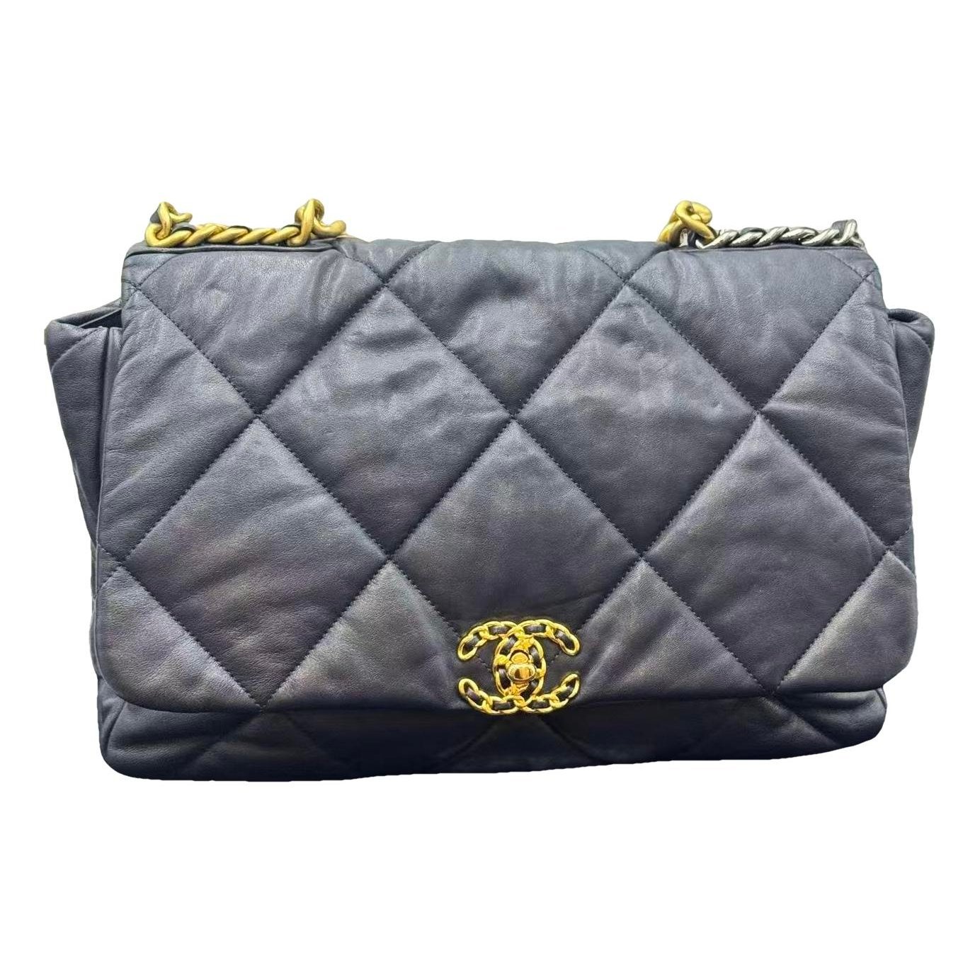 Chanel 19 leather handbag