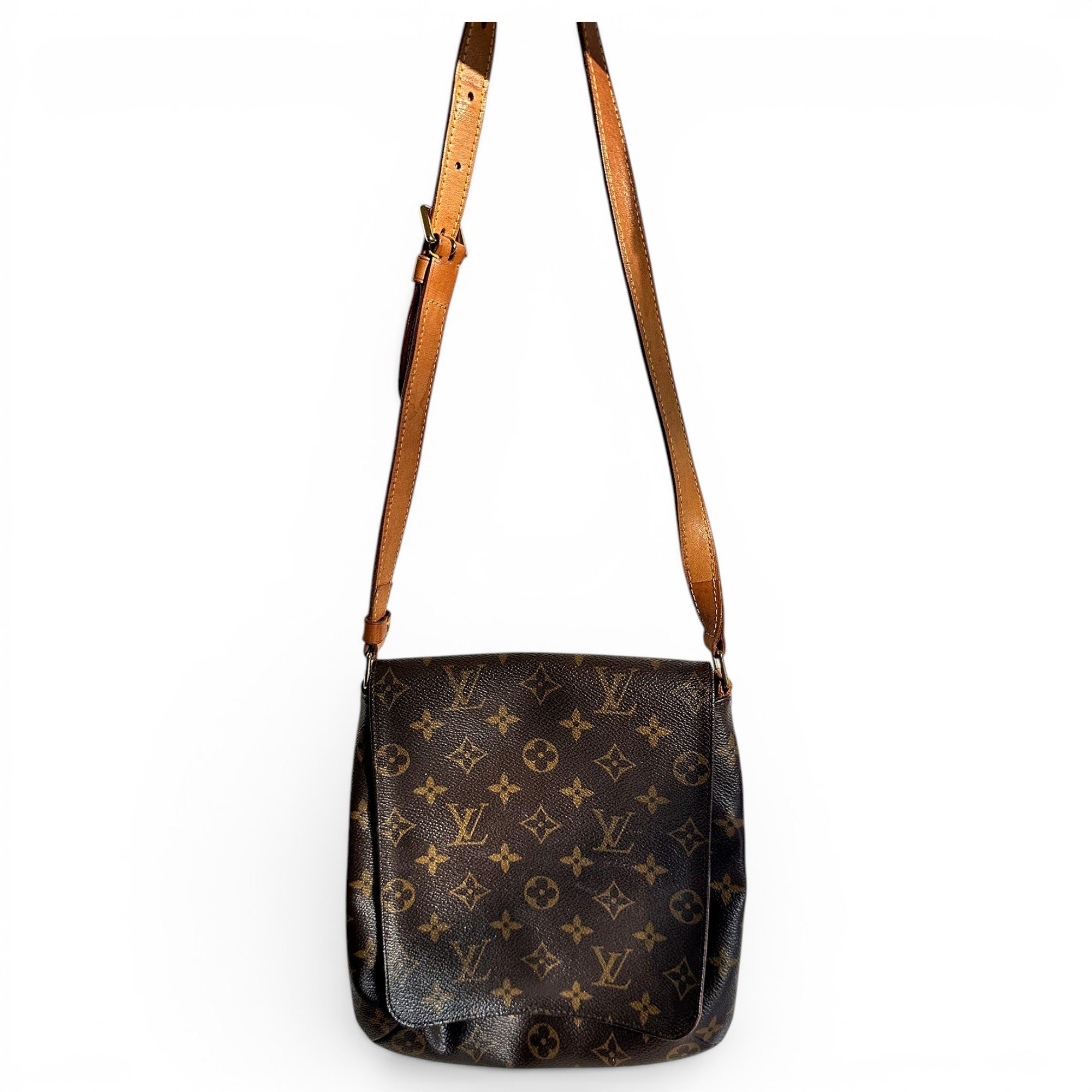 Musette leather handbag