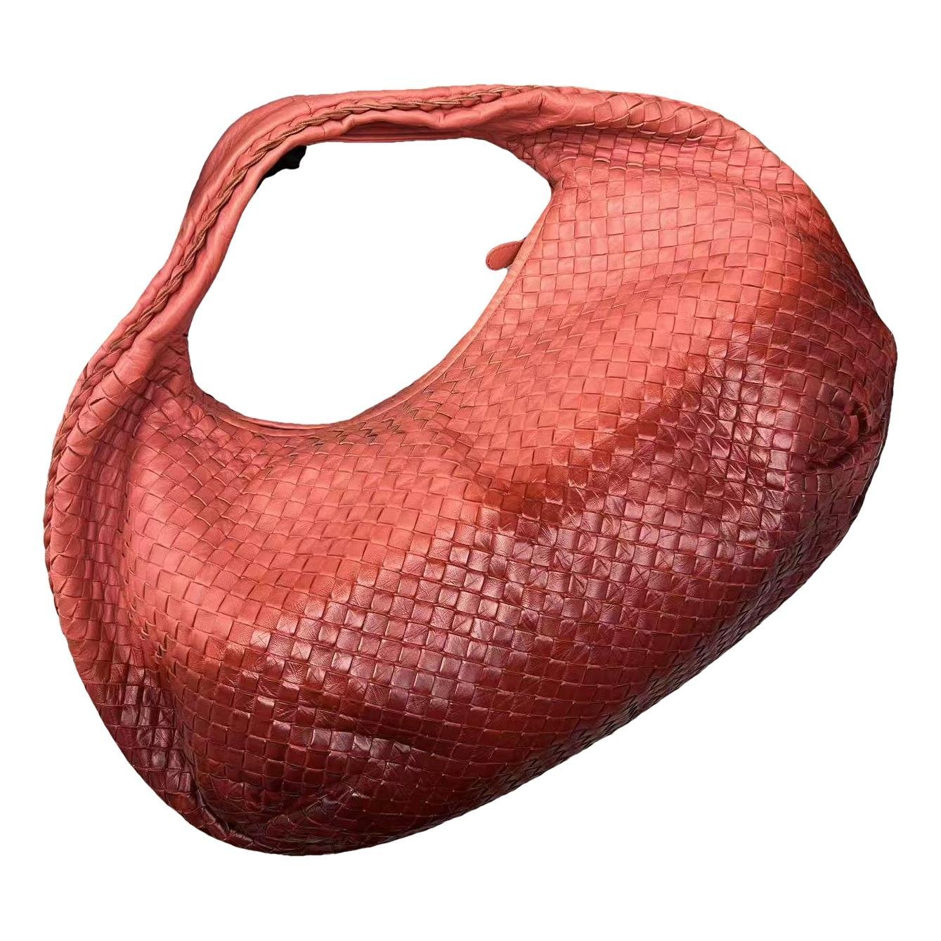 Veneta leather handbag