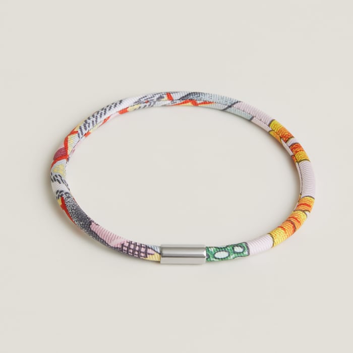 Random Single Ring Bracelet