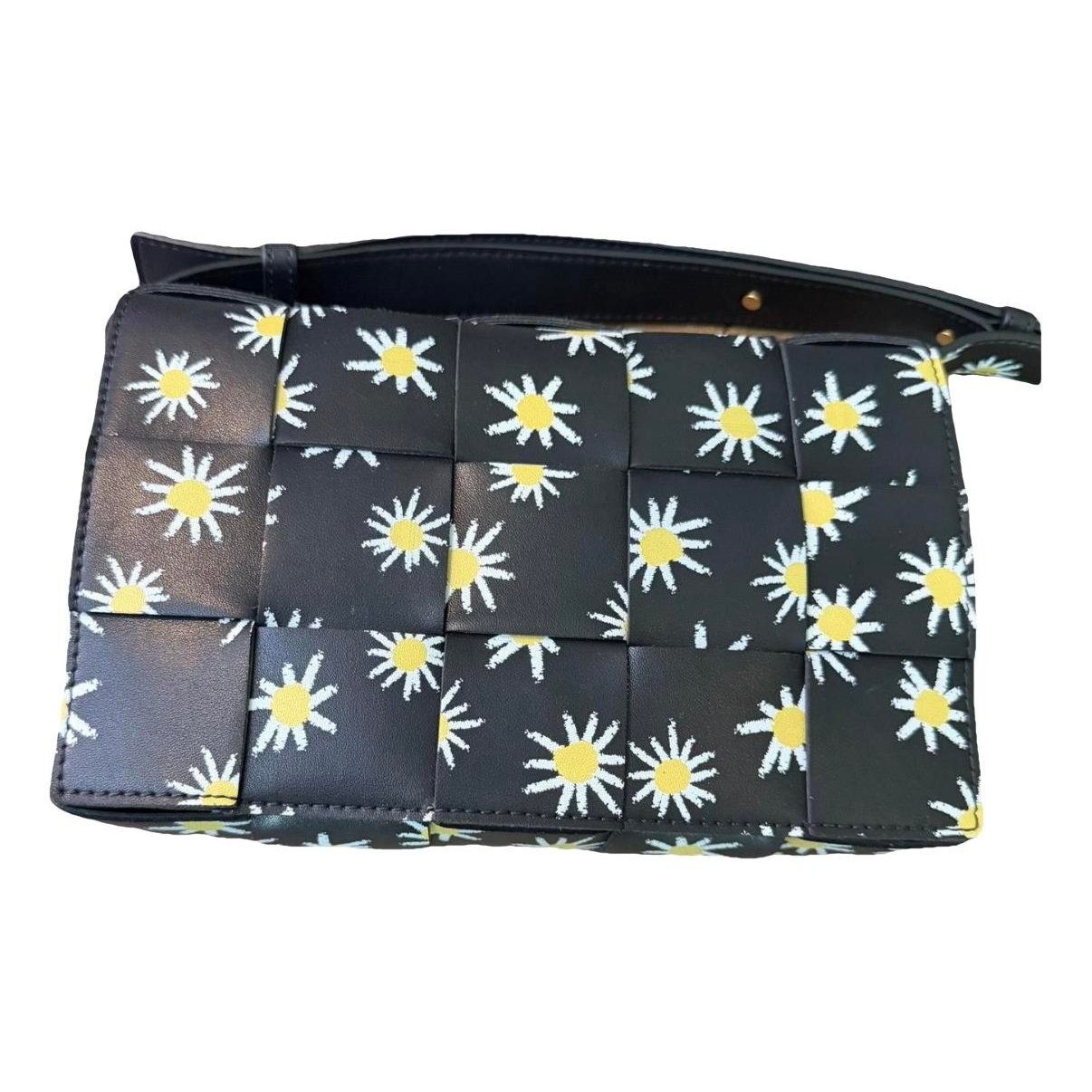 Cassette leather crossbody bag