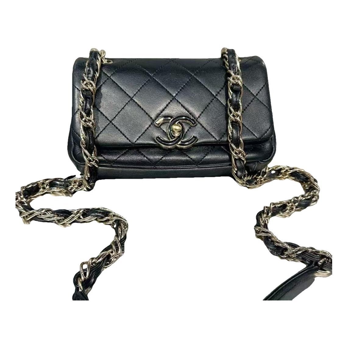 Timeless/Classique leather crossbody bag