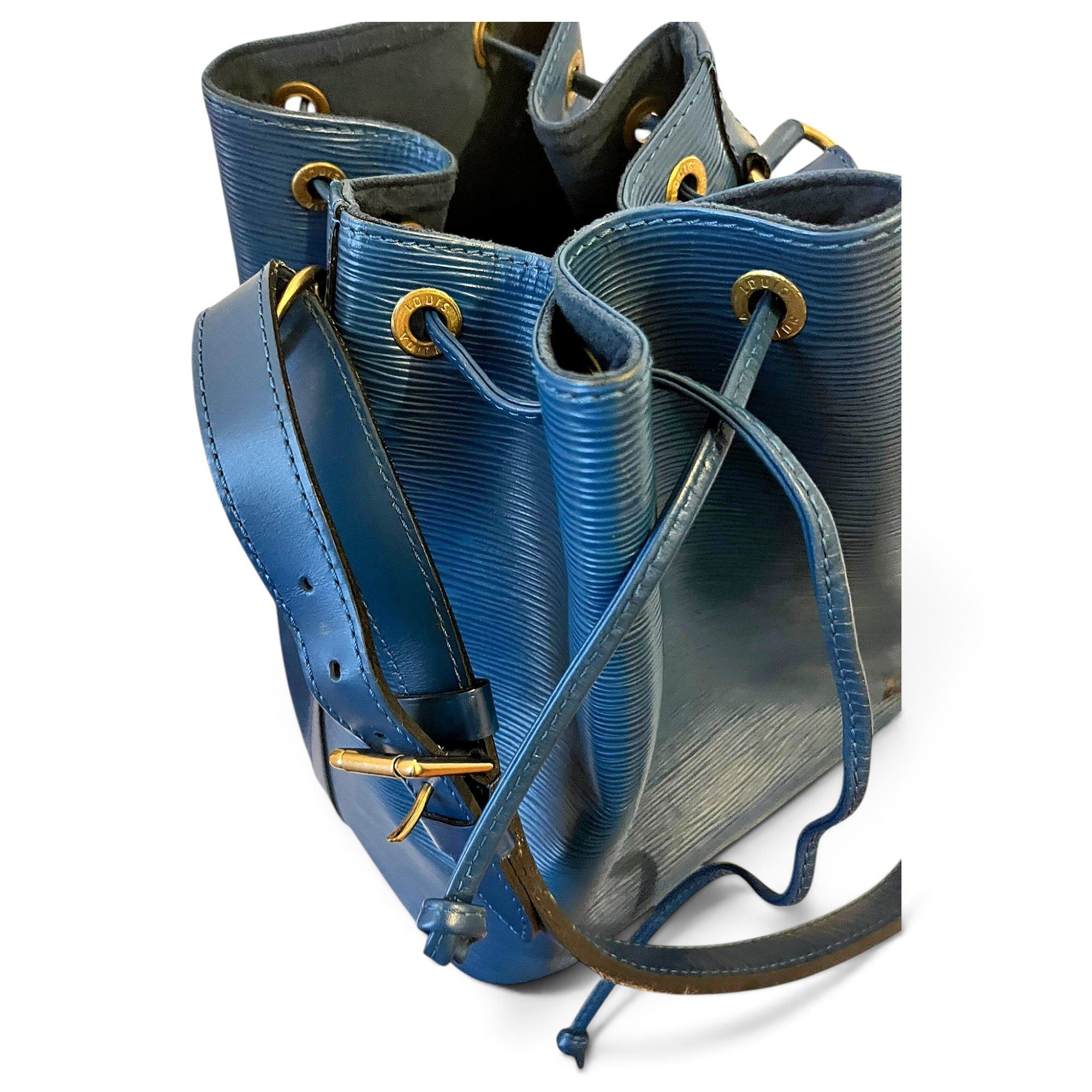 Noé leather handbag