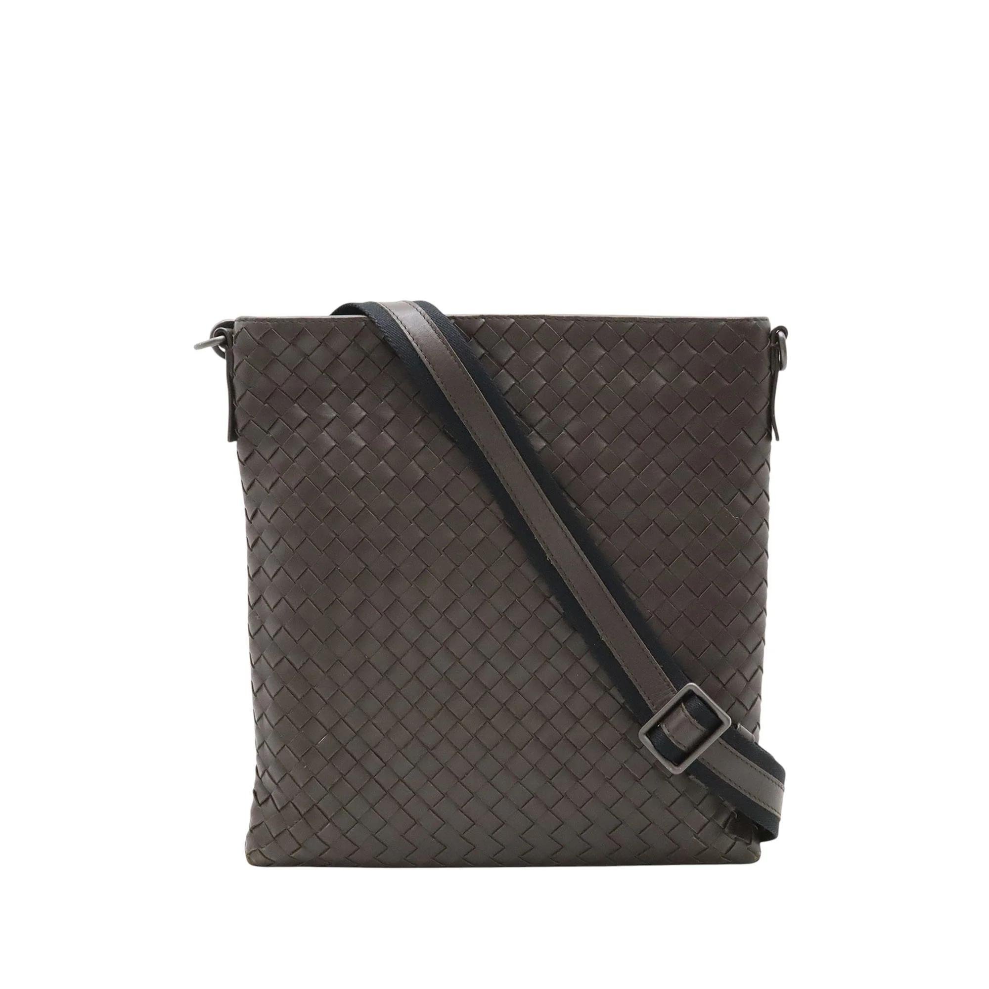 Veneta leather crossbody bag
