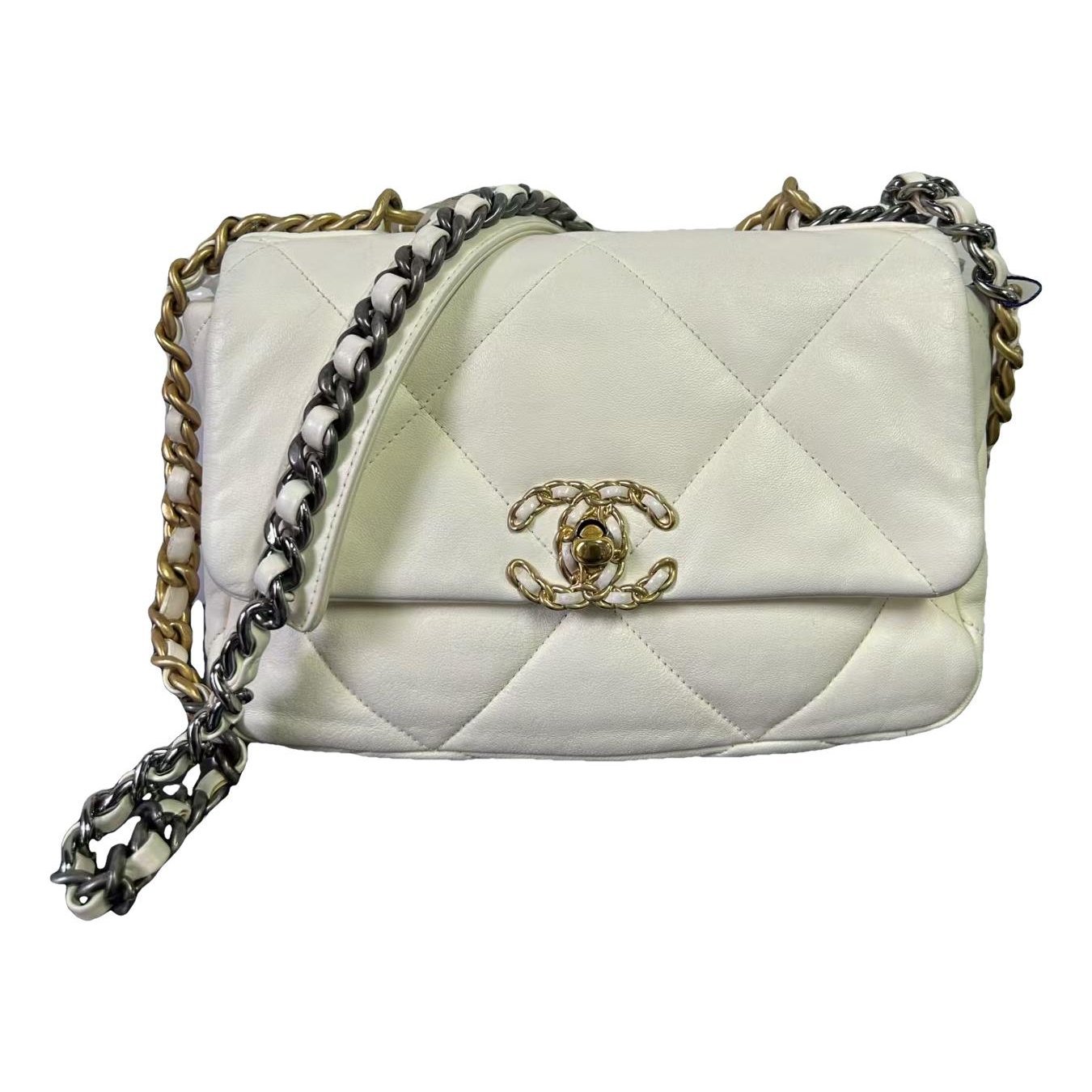 Chanel 19 leather handbag