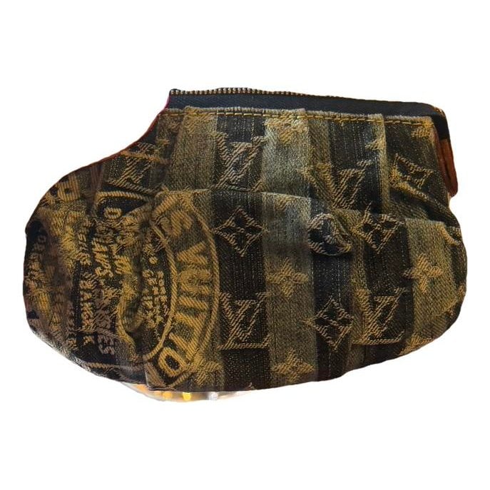 Clutch bag