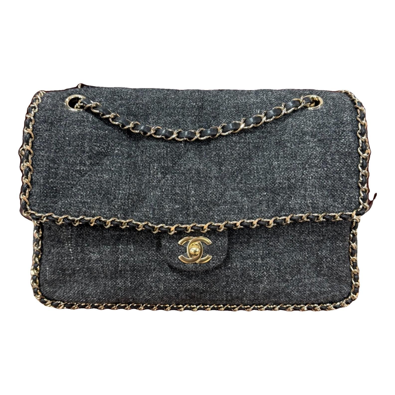 Timeless/Classique tweed crossbody bag