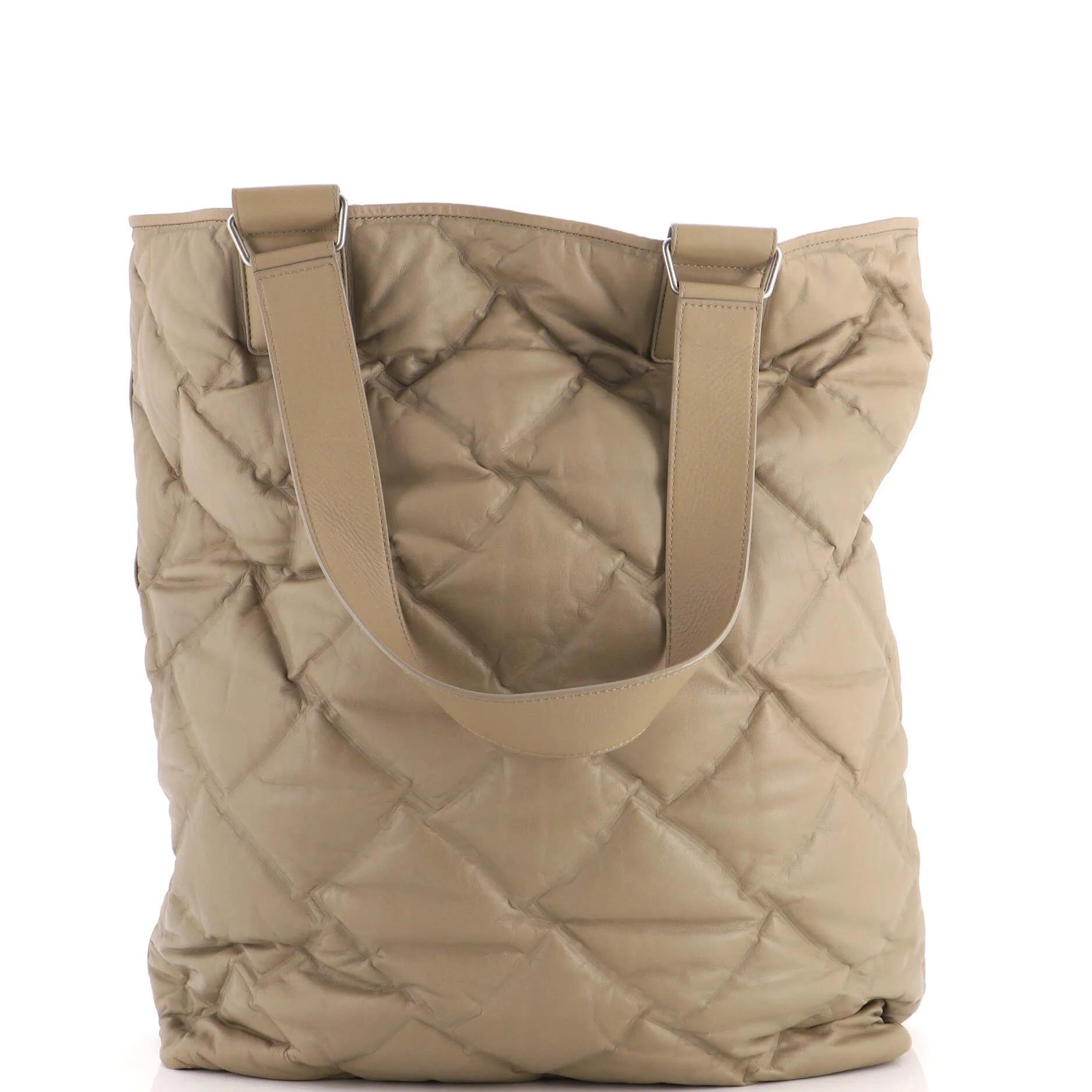 Leather tote