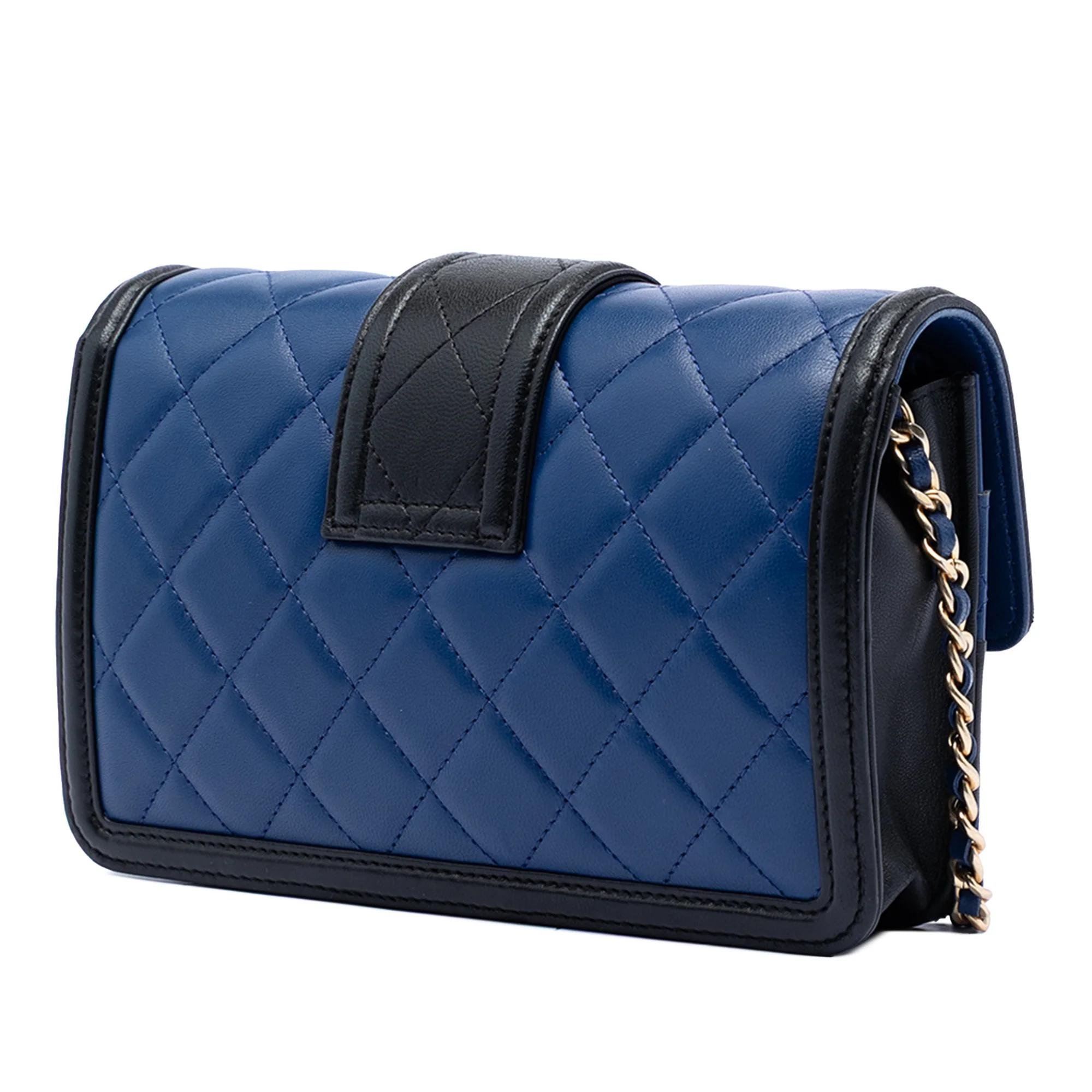 Wallet On Chain leather crossbody bag