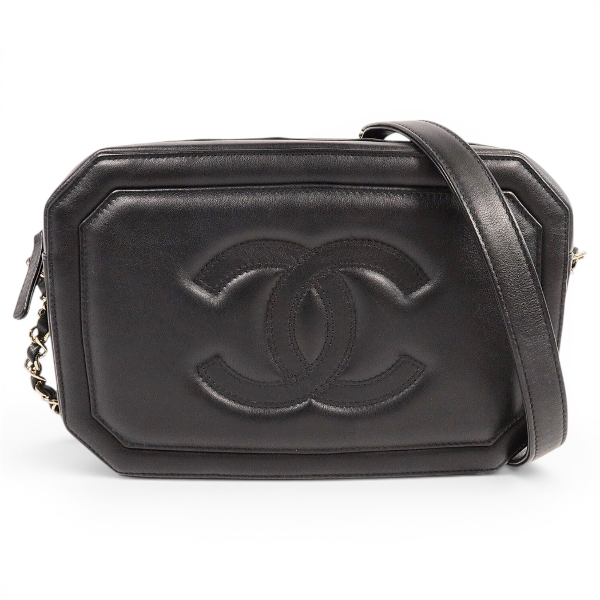 Chanel 19 leather crossbody bag