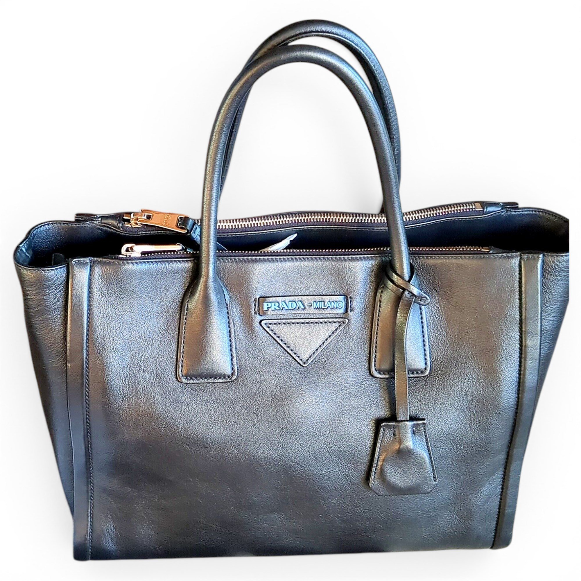Buckle leather handbag