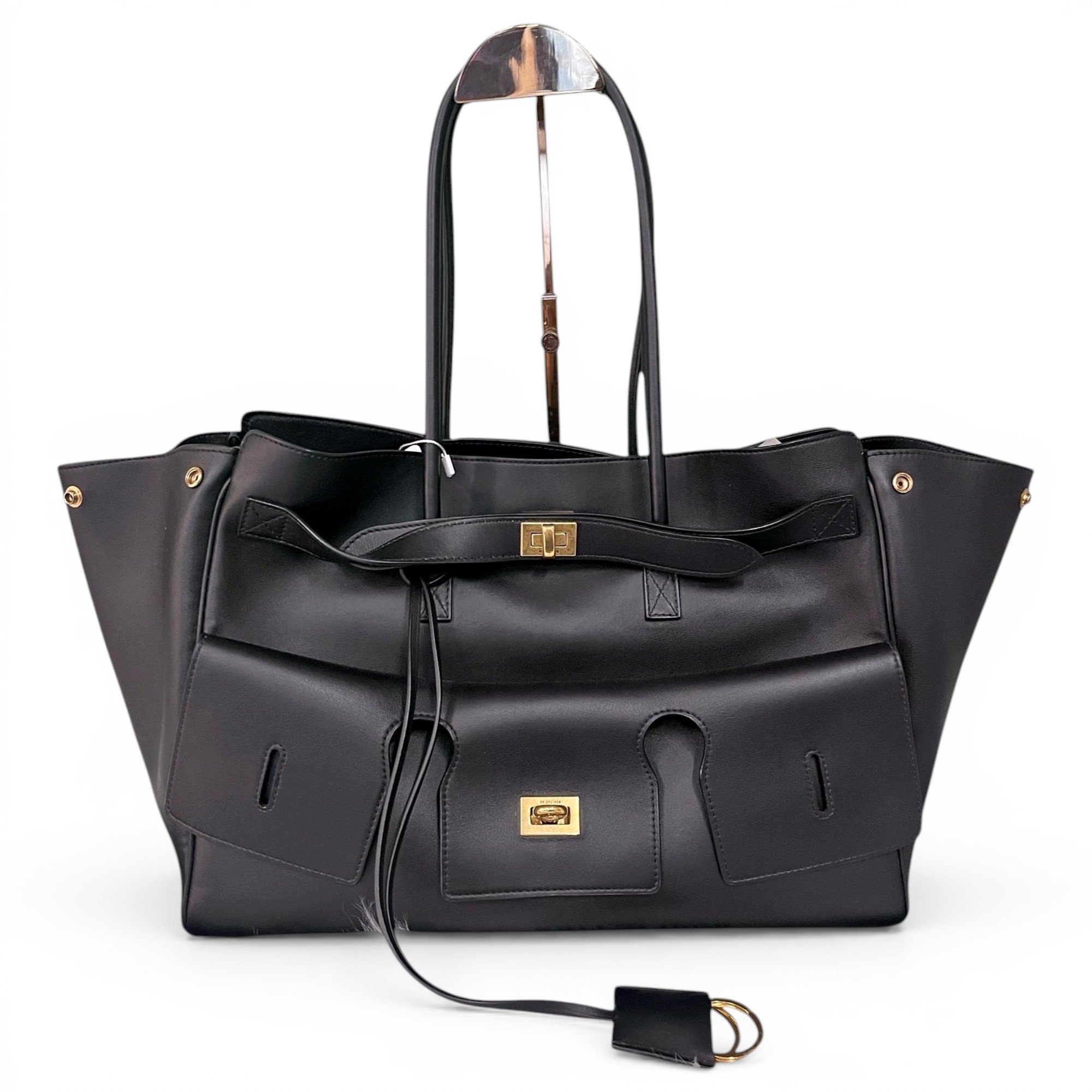 Leather tote