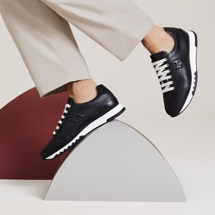 Noir Trail Sneaker