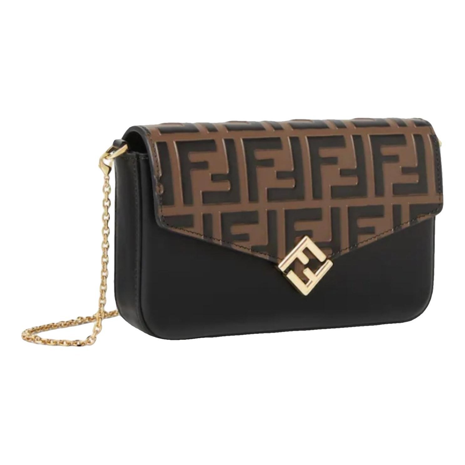 Wallet On Chain leather crossbody bag