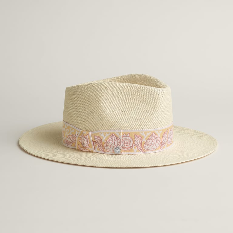 Izia Seashell hat