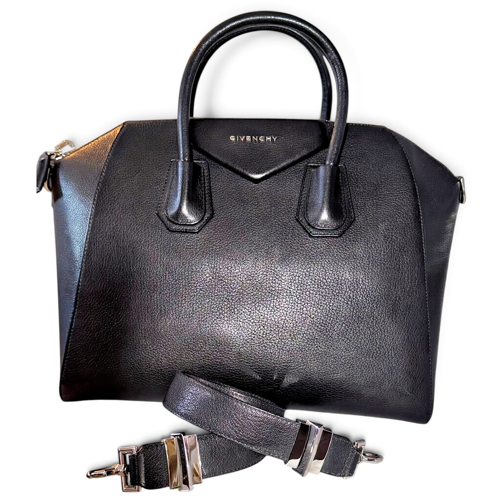 Antigona leather handbag