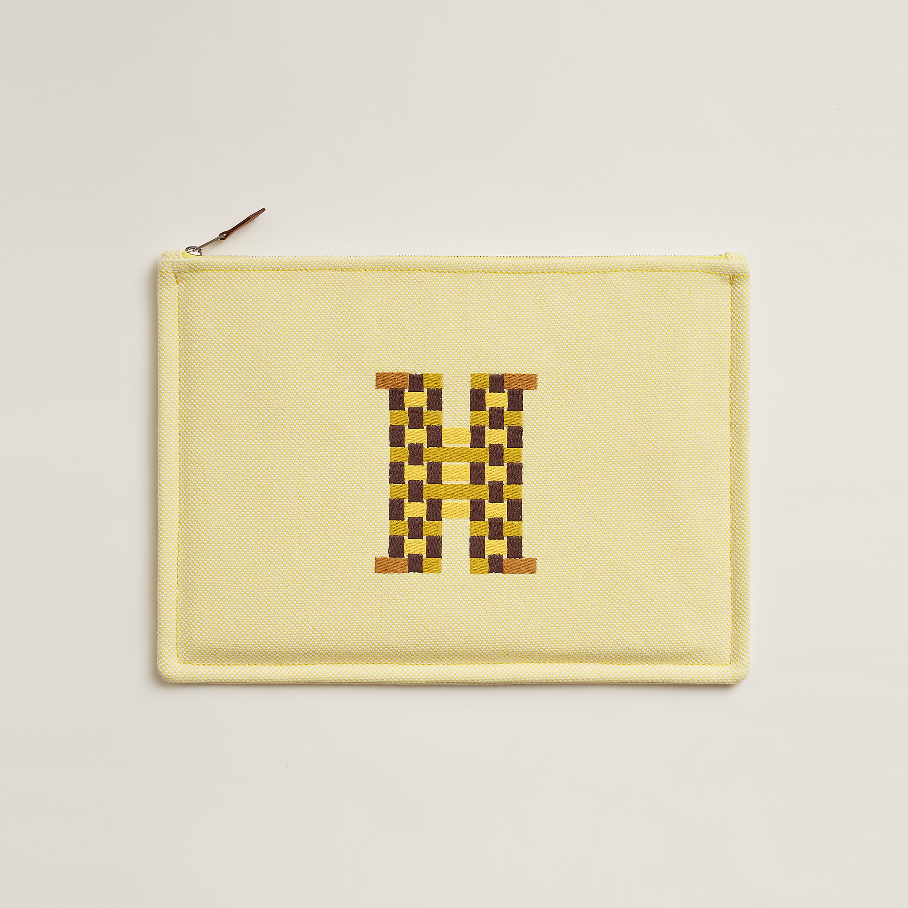 H Tissage case