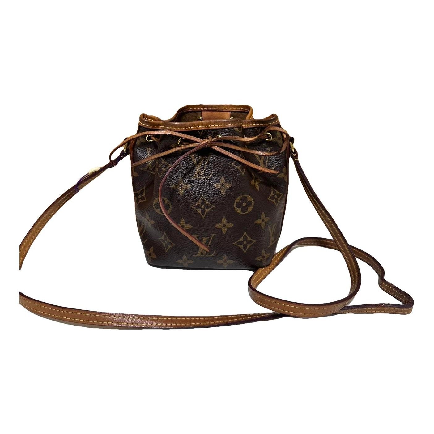 Nano Noé leather crossbody bag