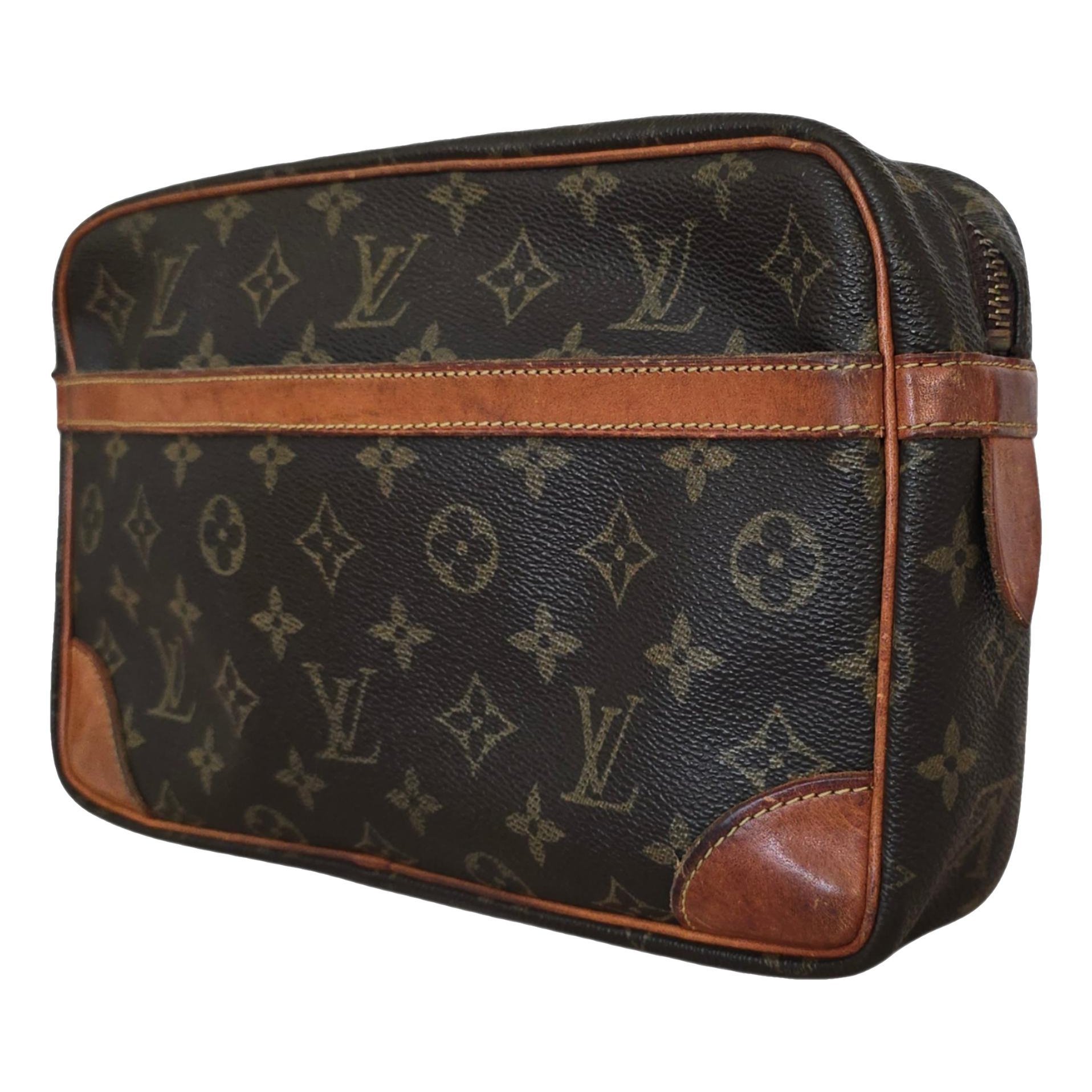 Louis Vuitton Leather handbag