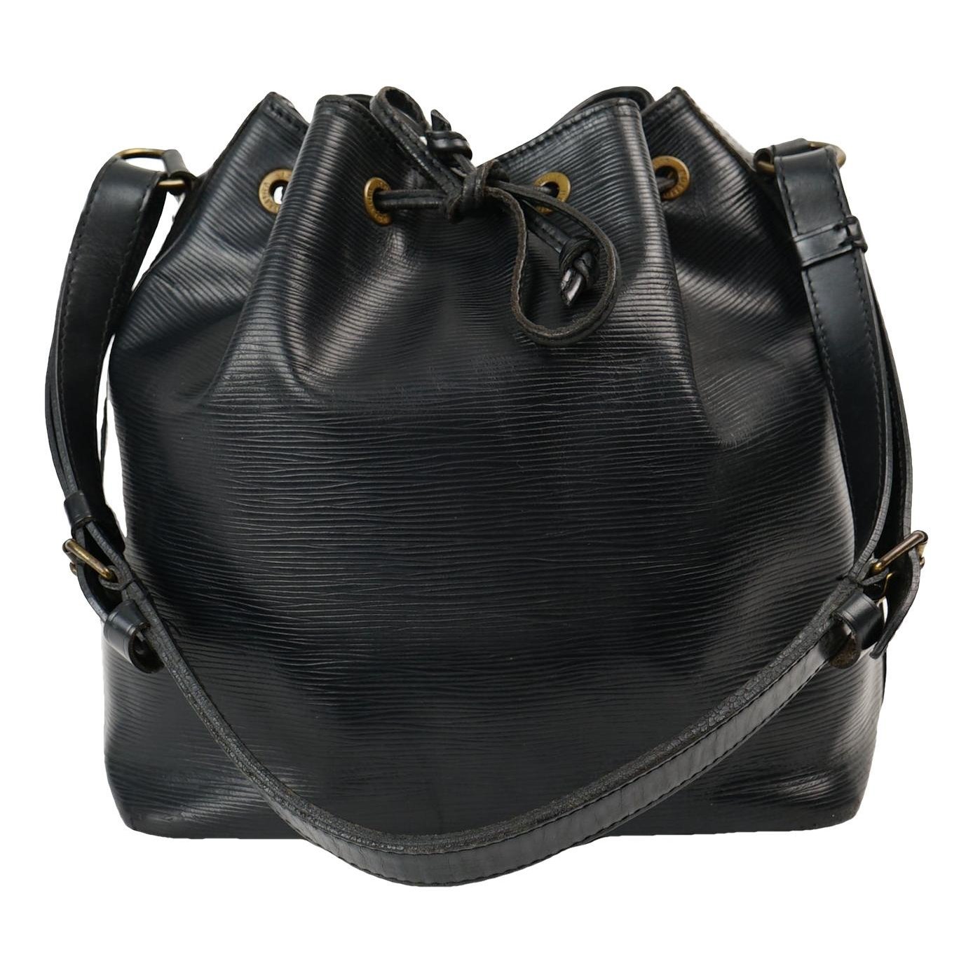Poche Noé leather handbag