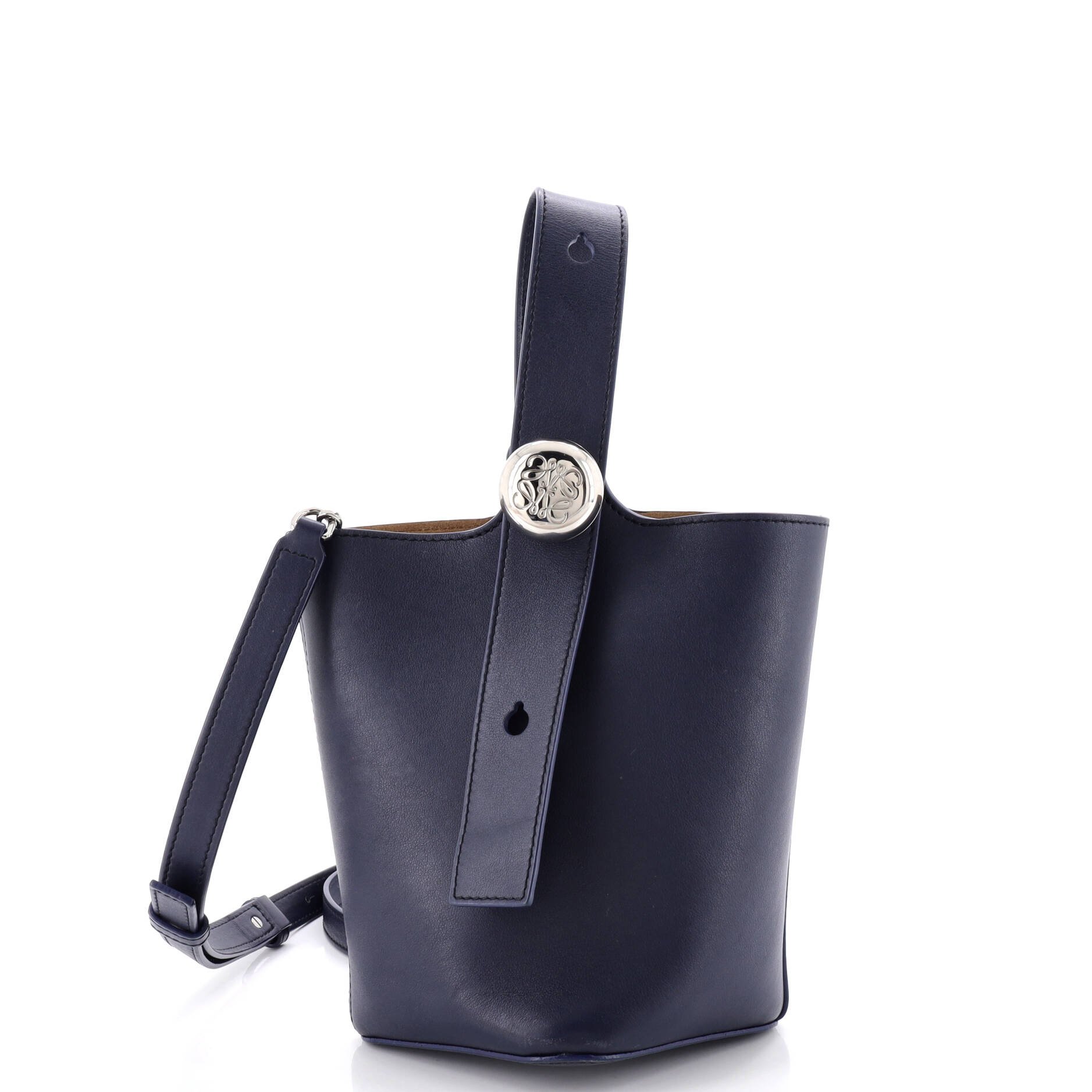 Pebble Bucket Bag Leather