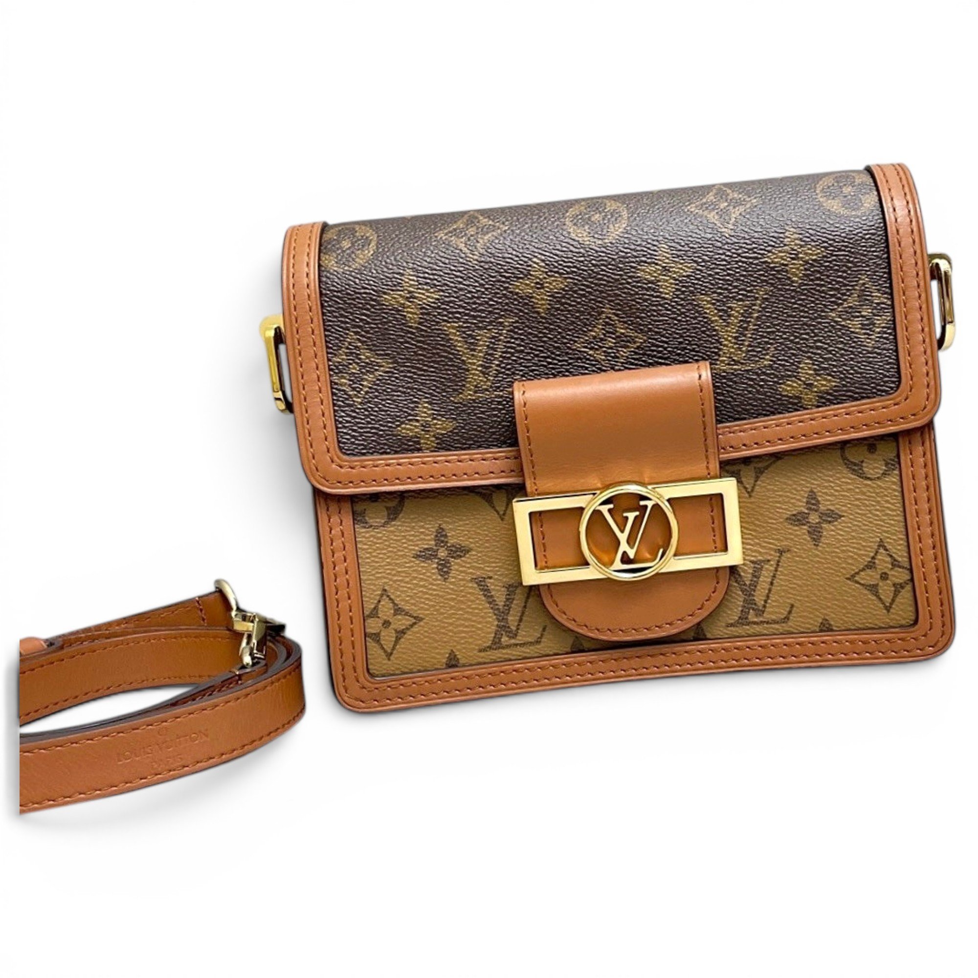 Dauphine leather handbag