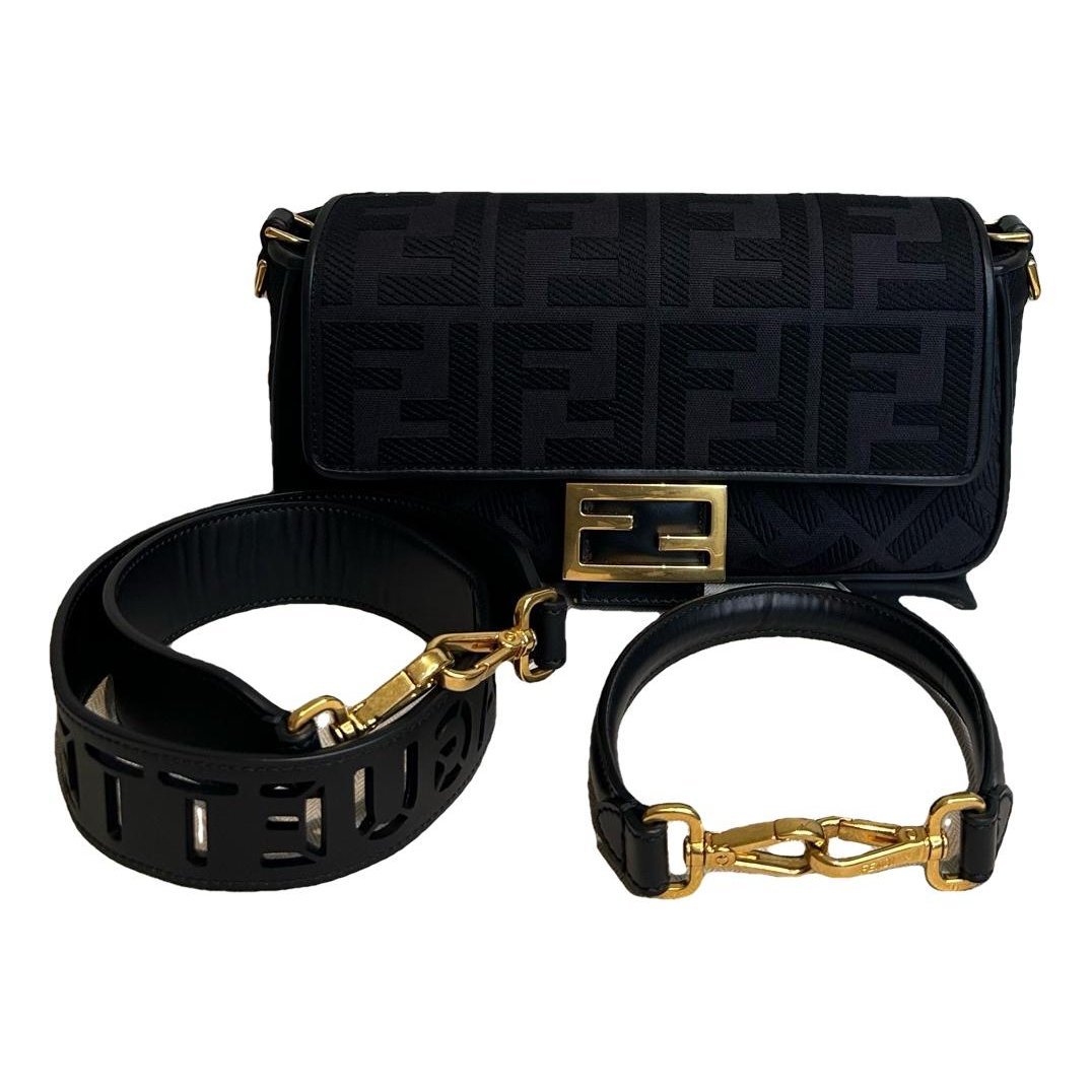 Baguette cloth handbag
