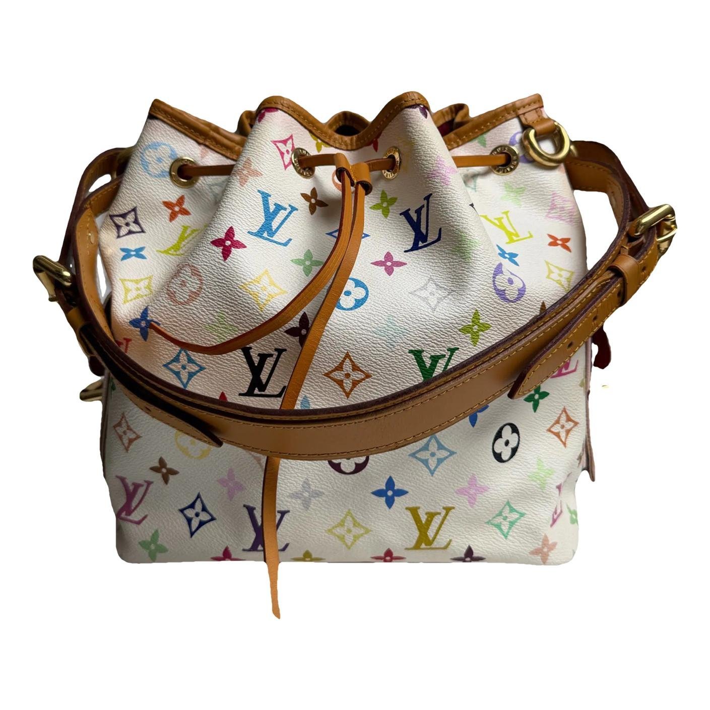 Nano Noé vinyl handbag