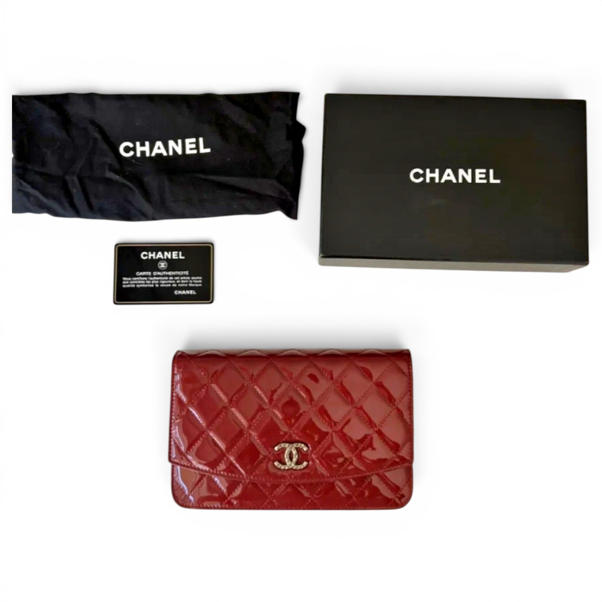 Wallet On Chain Timeless/Classique patent leather crossbody bag