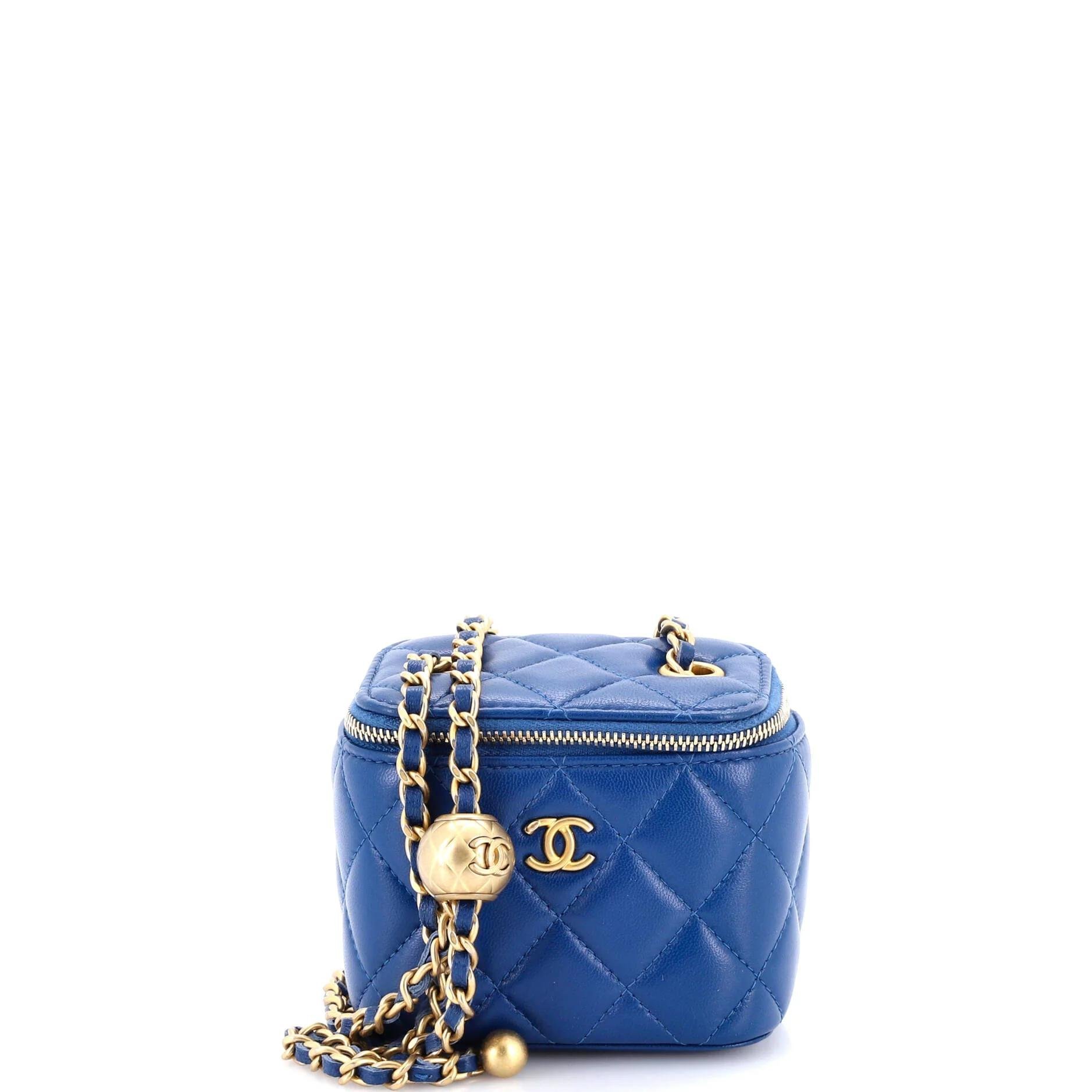 Chanel Leather clutch bag