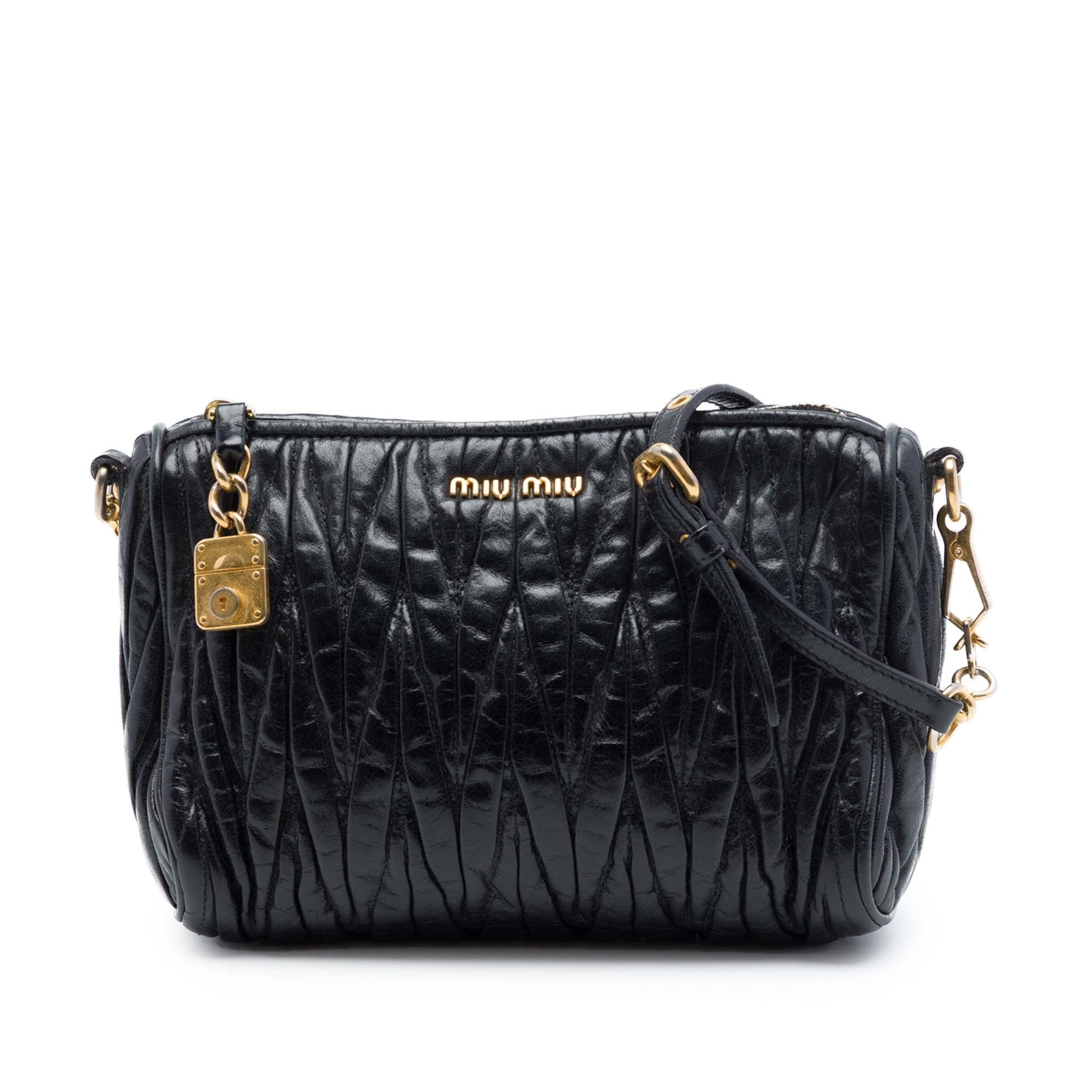 Matelassé leather handbag