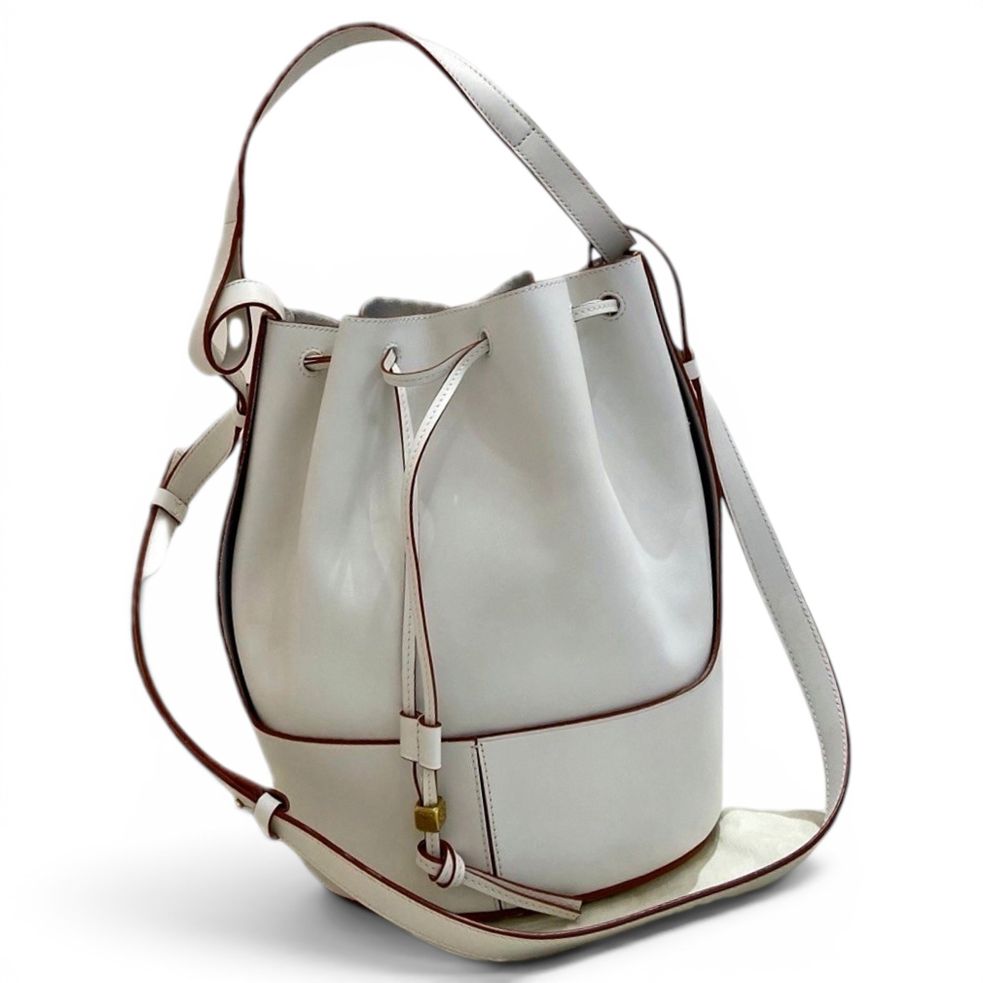 Balloon leather handbag