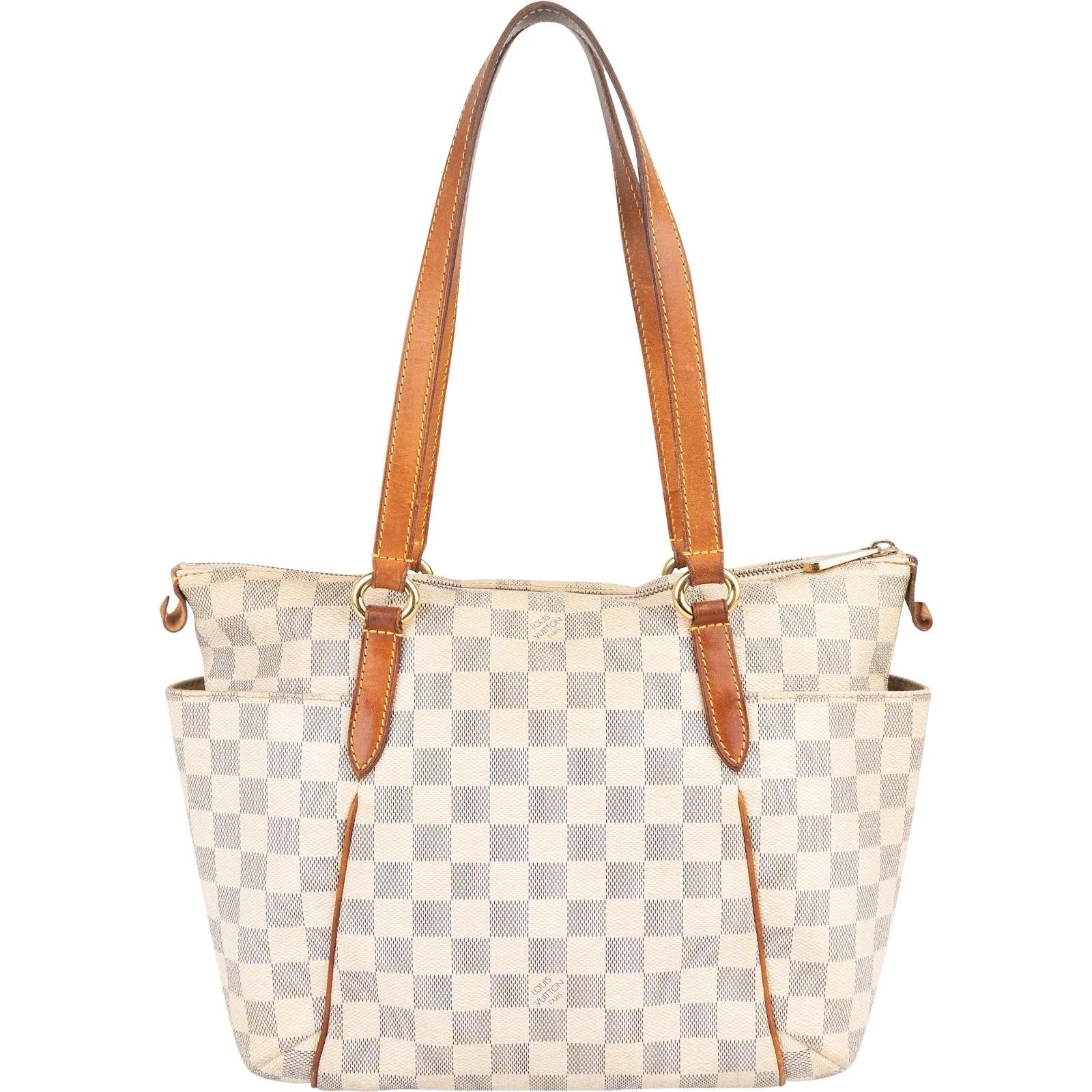 Totally leather handbag