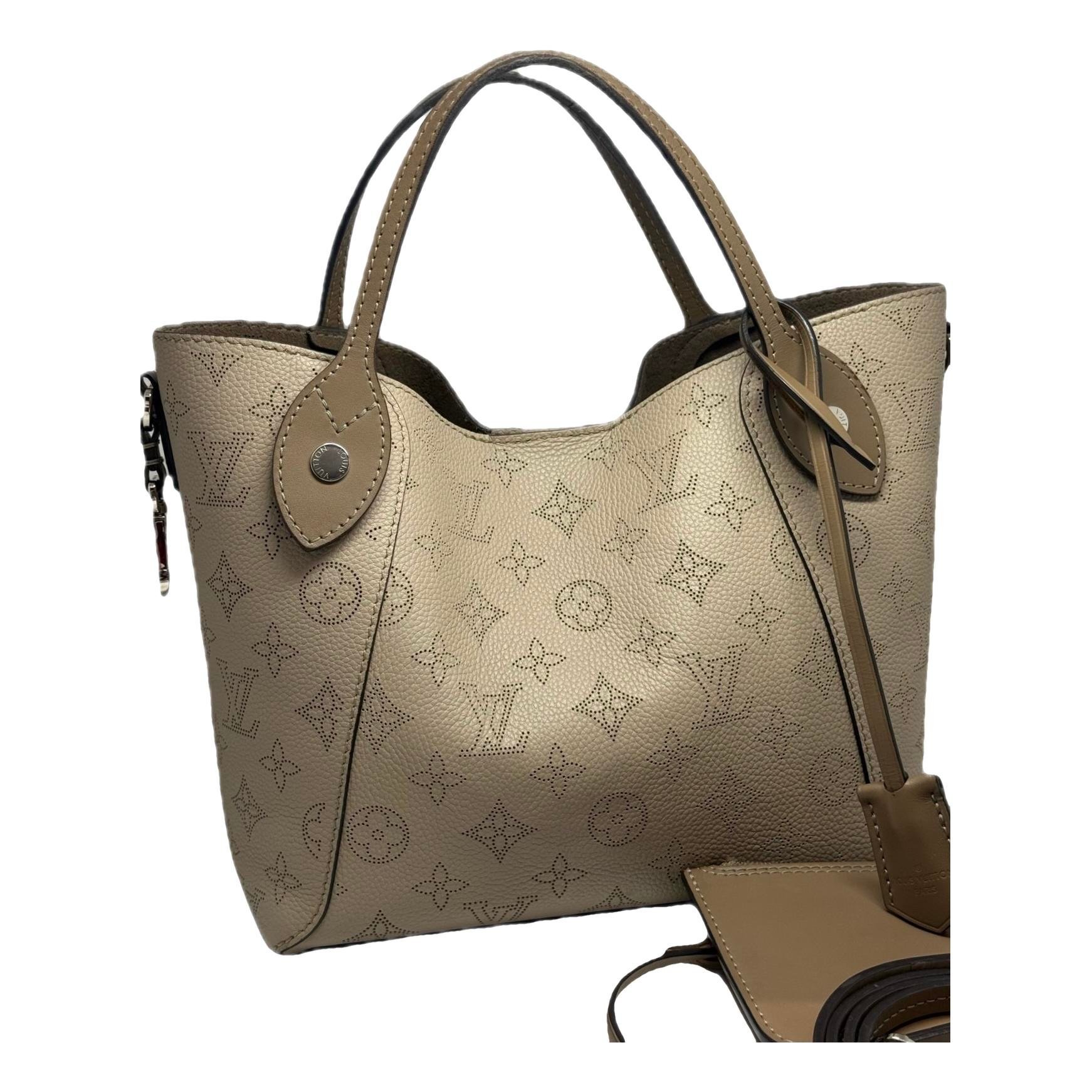 Hina leather handbag