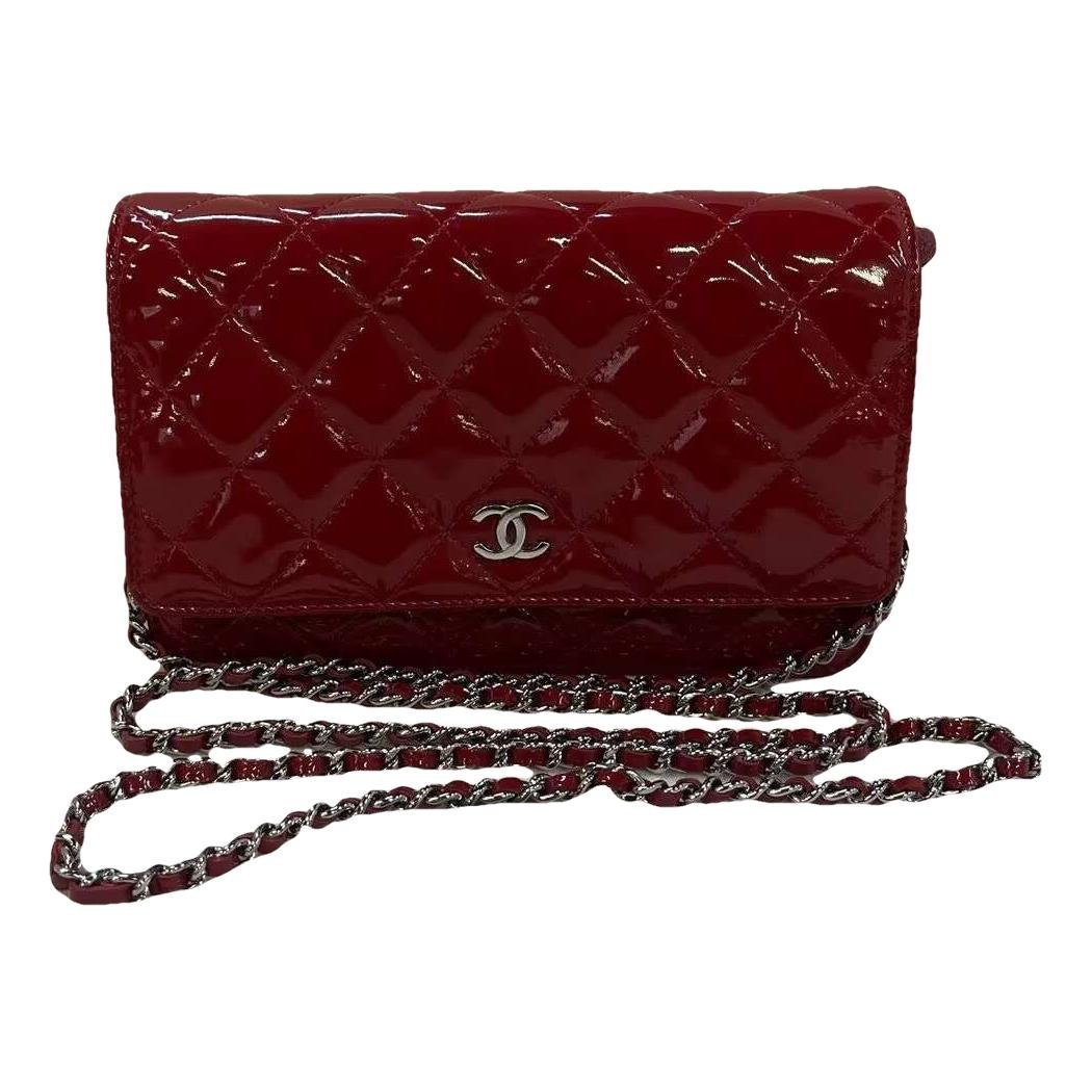 Wallet On Chain 2.55 patent leather handbag
