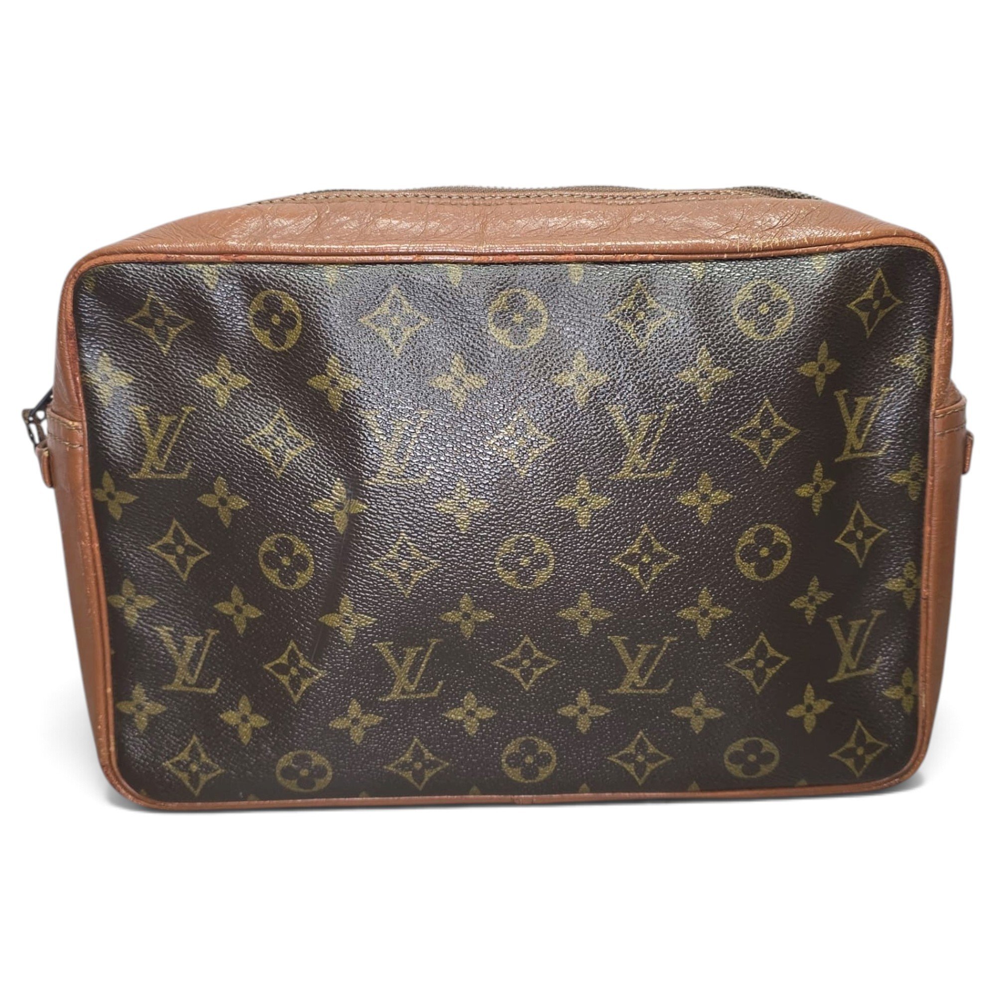 Leather clutch bag