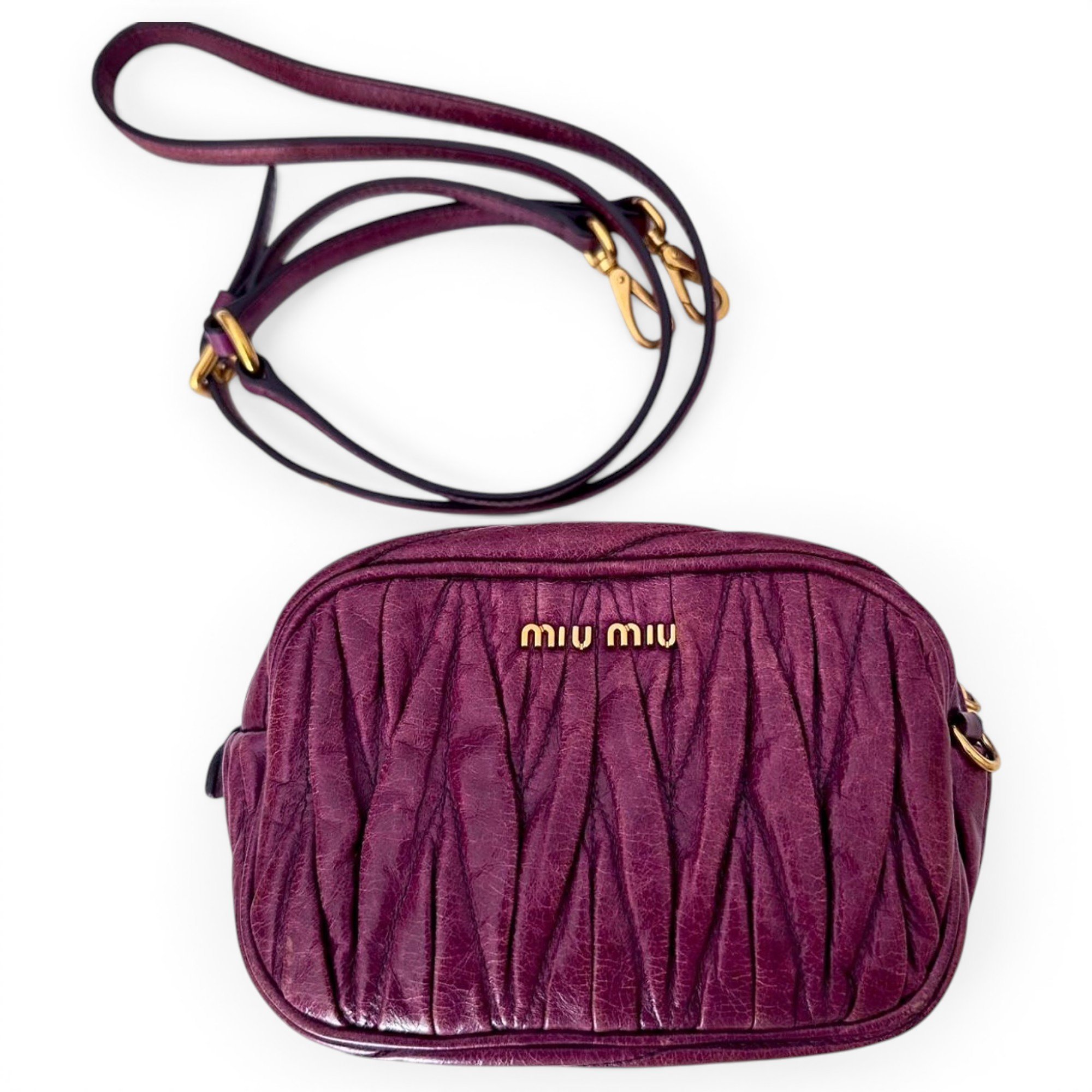 Matelassé leather crossbody bag