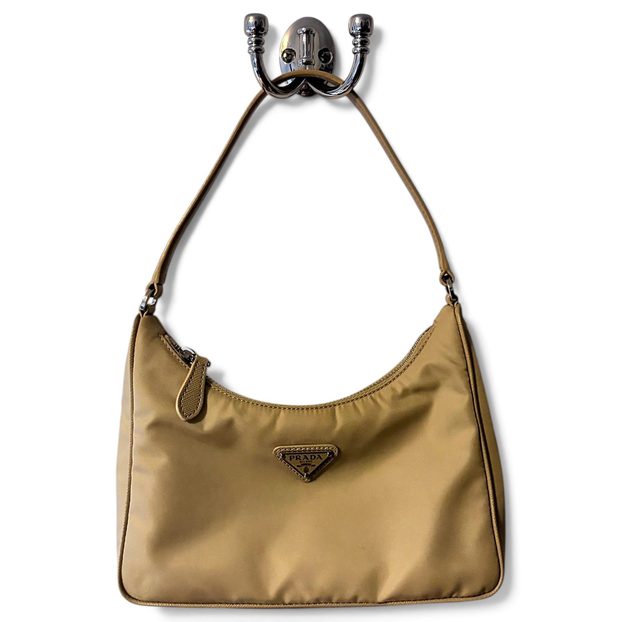 Re-Edition 2000 handbag